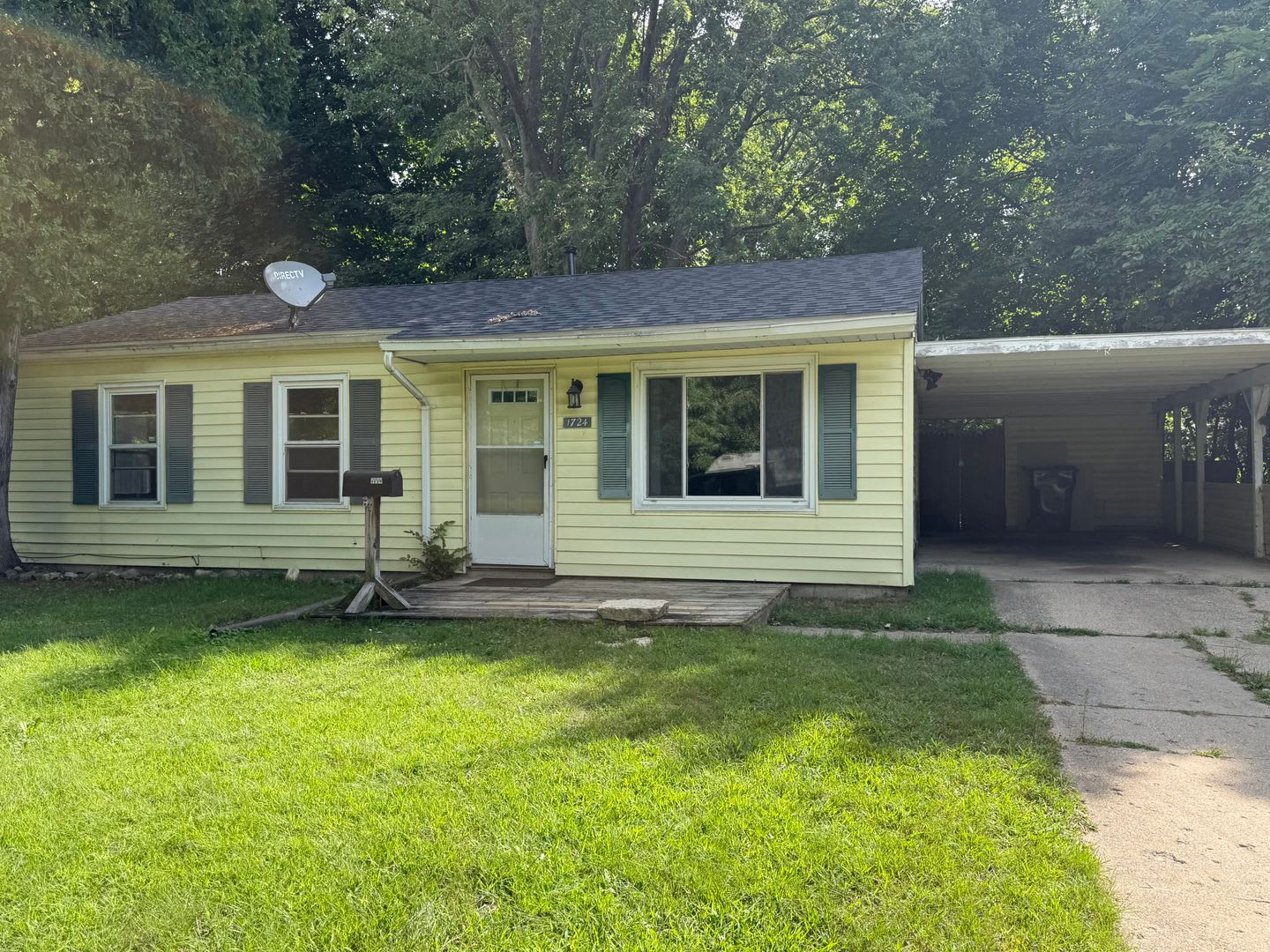 1724 Roselawn Ave. – photo 1