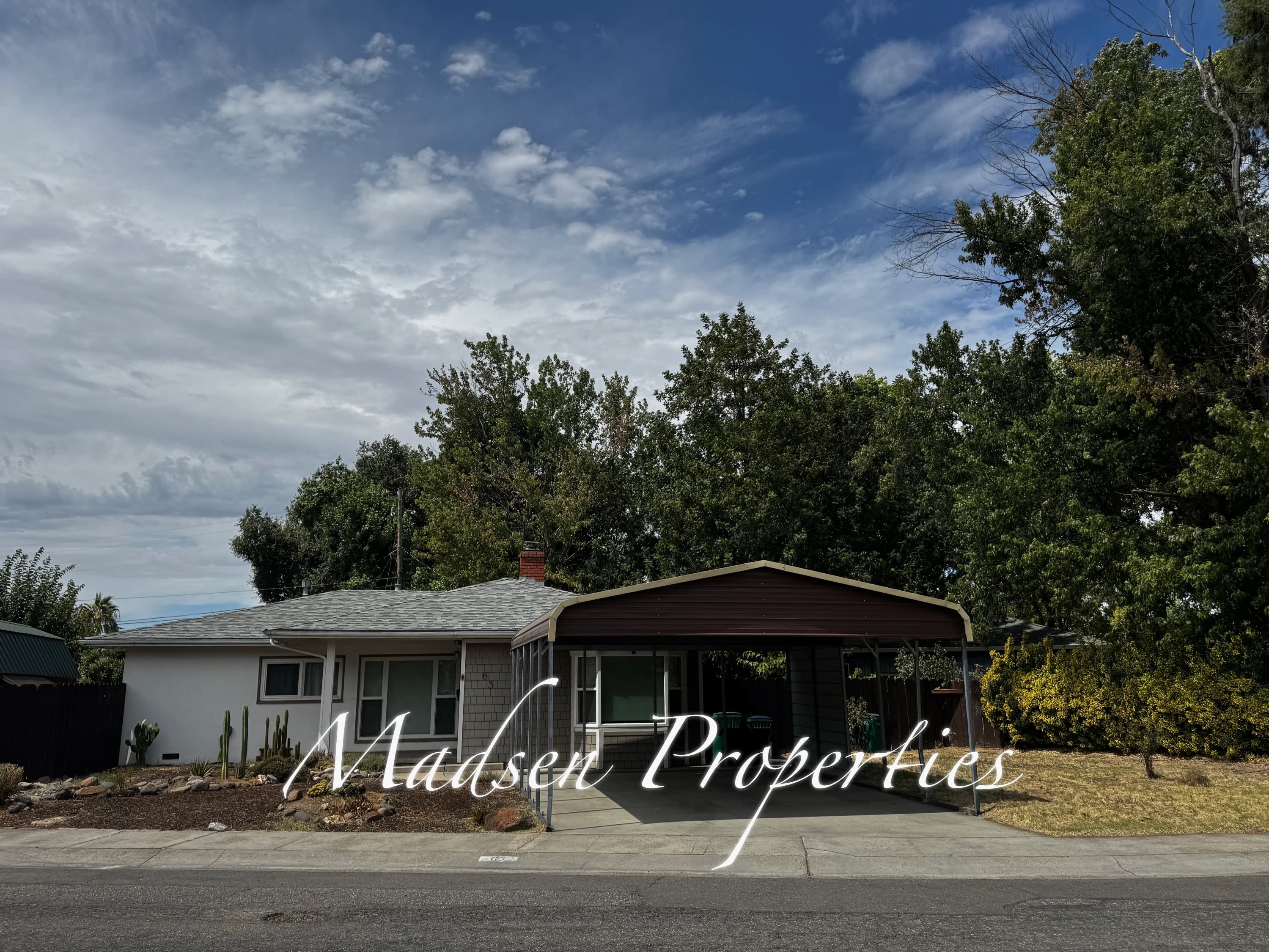 63 Oak Drive – photo 1