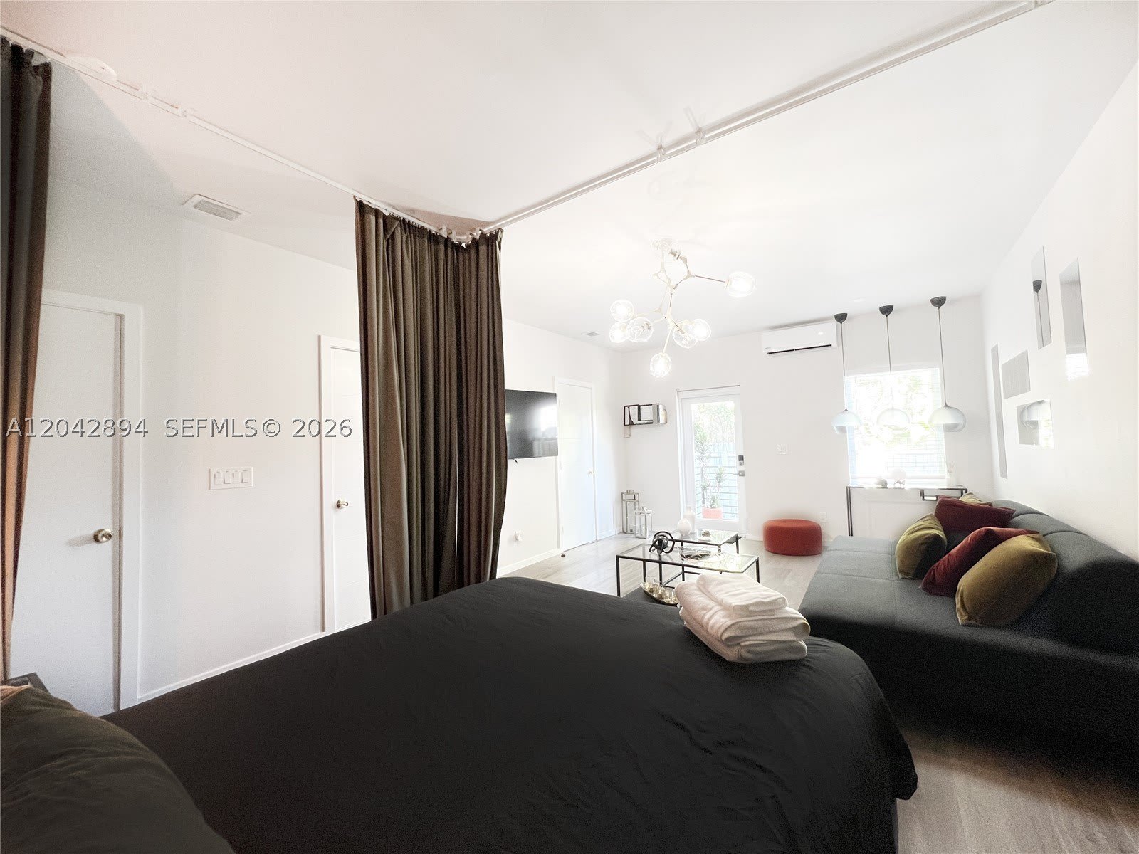 513 SW 18th Ct – photo 4