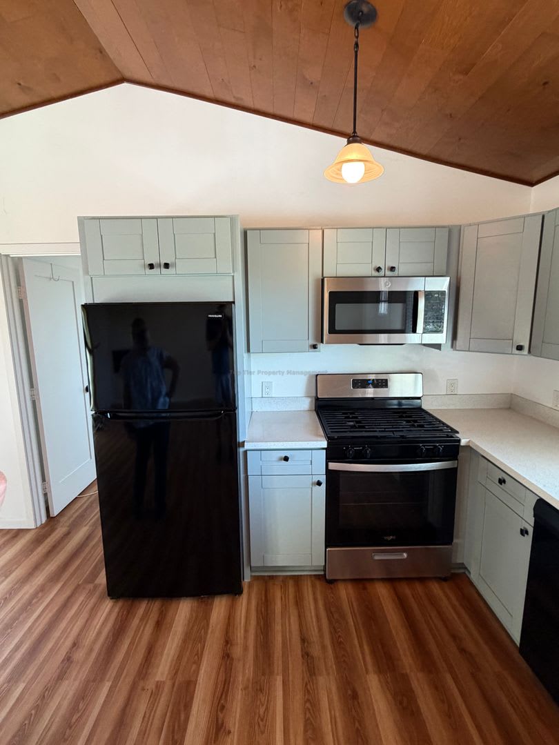 Beautiful 2 bed / 2 bath / 1276 sqft Home in Vista – photo 5