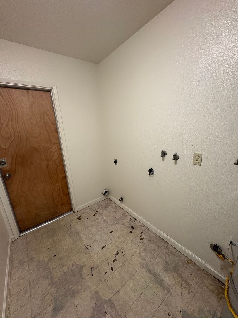 Spacious SW Visalia Home Available Now! – photo 5