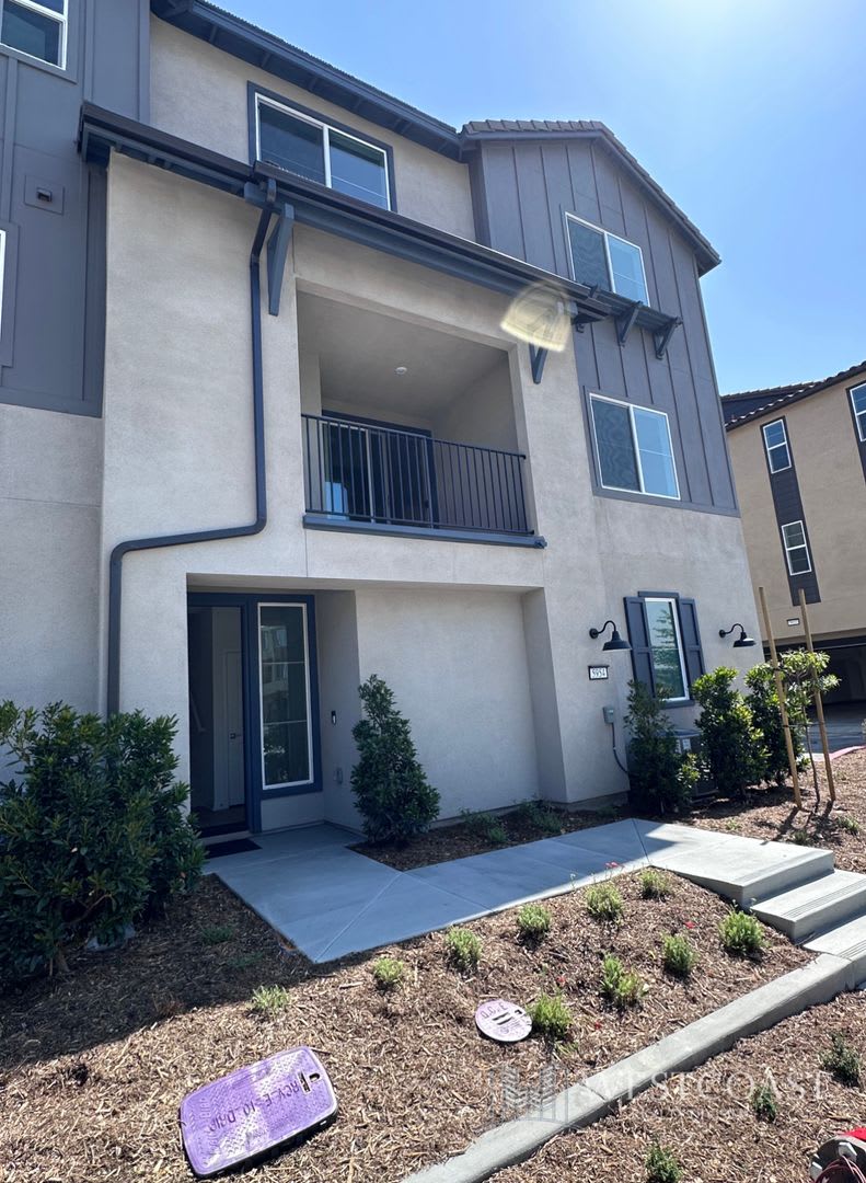 Modern Eastvale Home with Solar, EV Battery Backup & Resort-Style HOA Amenities – photo 5