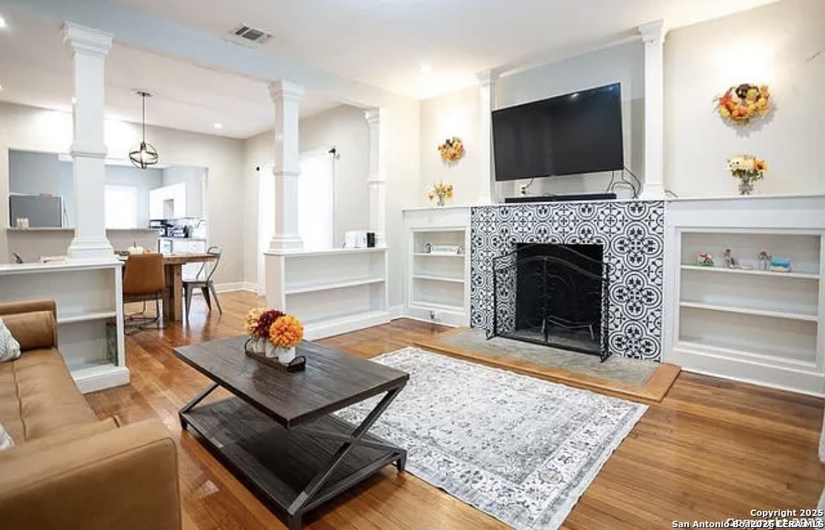 638 Avant Ave – photo 3