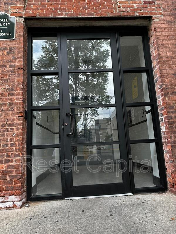 Godwin Urban – photo 2