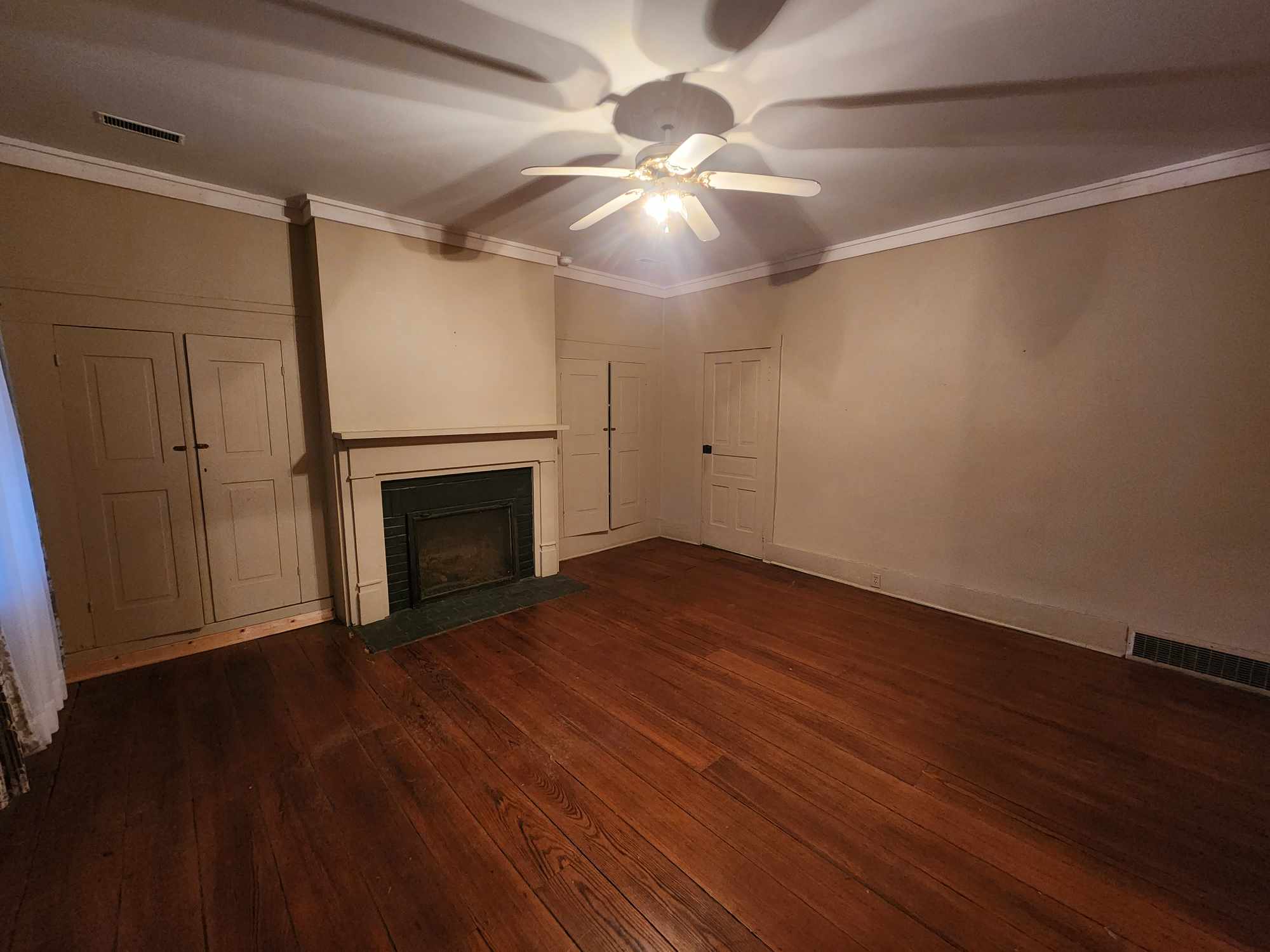 1405 Broadway – photo 5