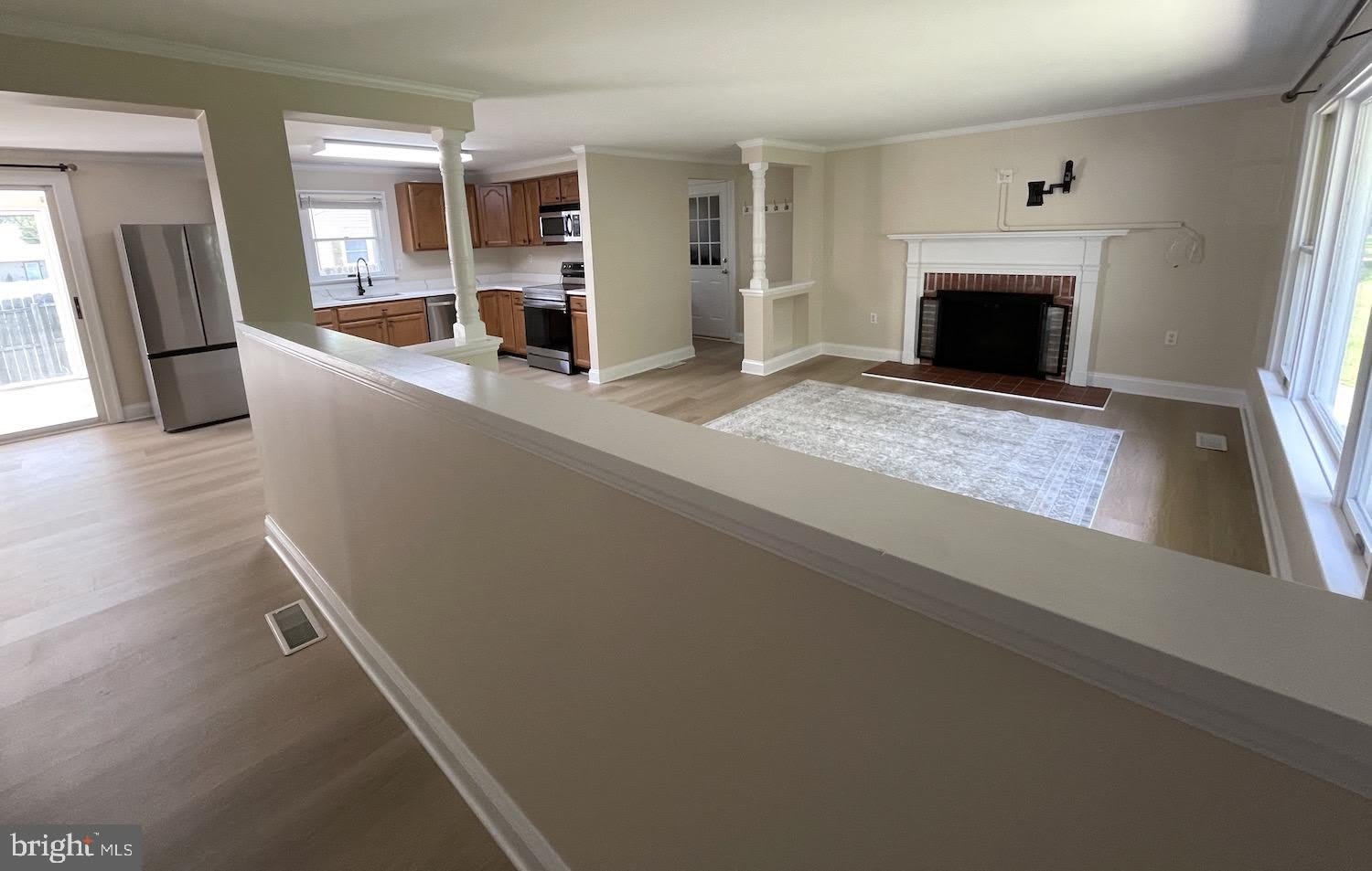 206 Willis Avenue – photo 5