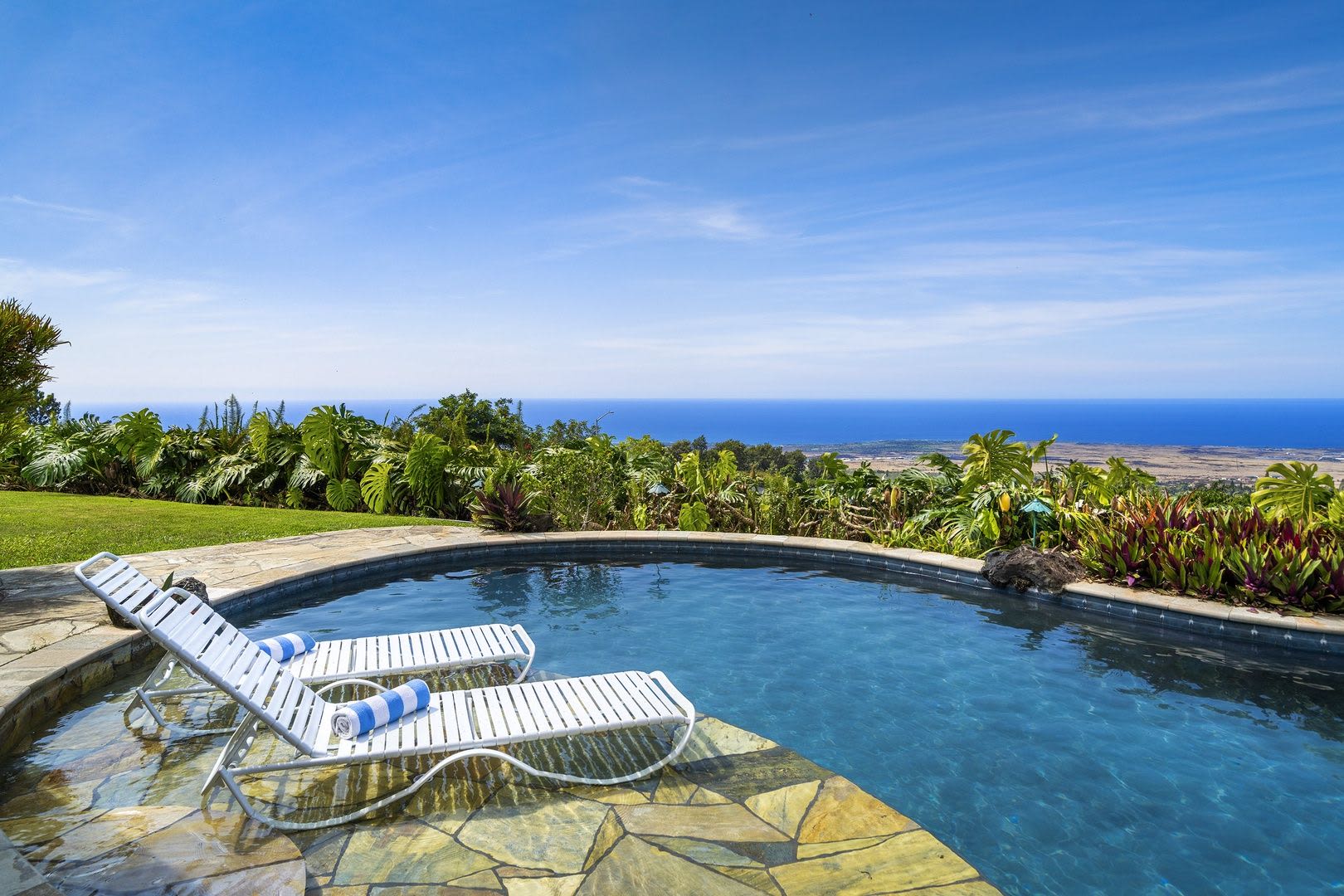 Luxurious Oceanview Getaway w/Private Pool & Spa and Serene Lanai – photo 1