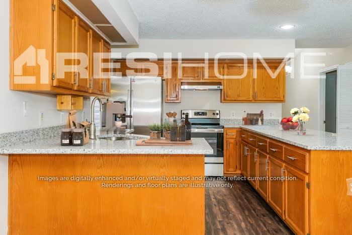 1358 East Normandy Boulevard – photo 5