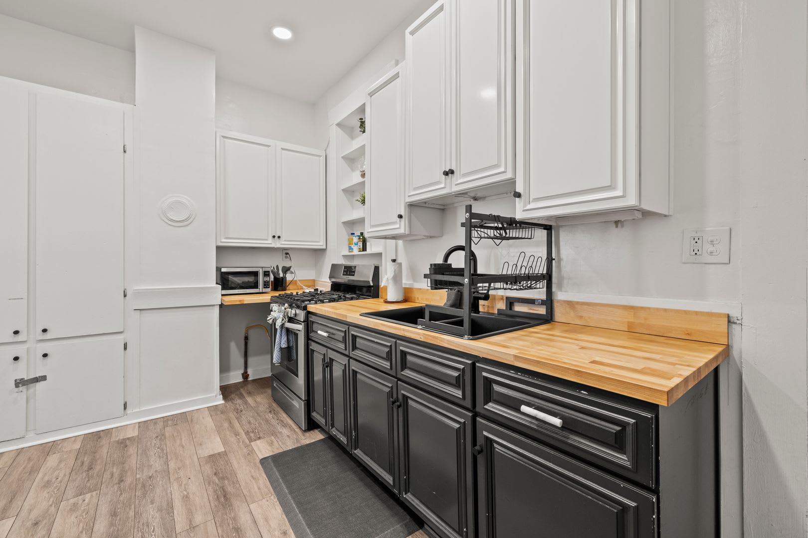 Lower Unit Available May 4 – photo 3