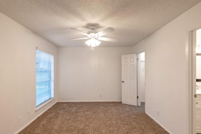 8602 Cinnamon Creek Dr, #114 – photo 3