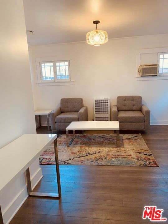 1030 S Burlington Ave – photo 2