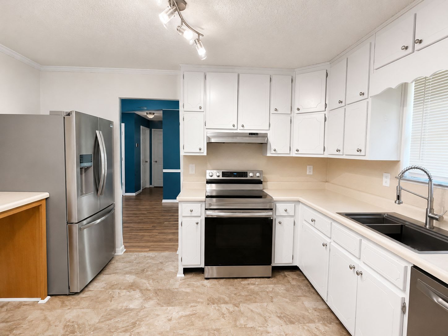 157 Davidson Drive – photo 4
