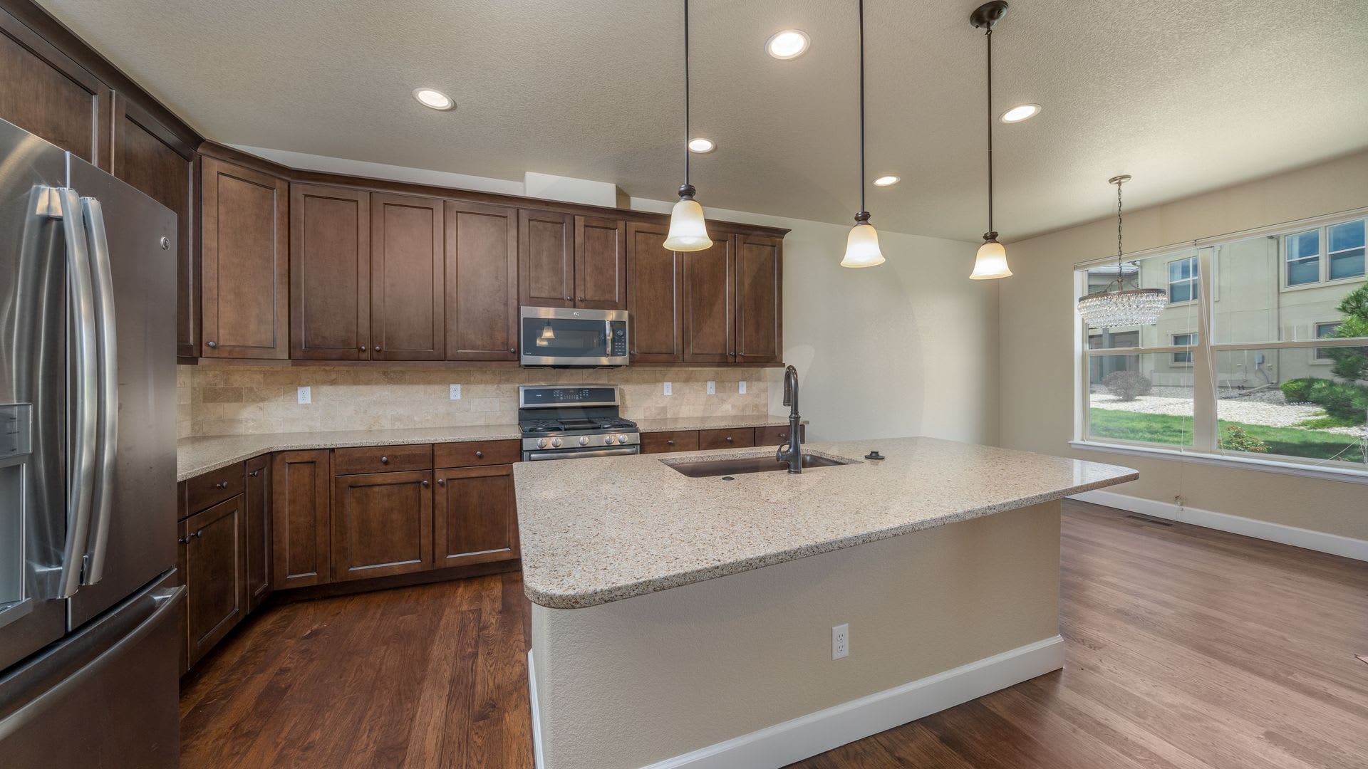 Stunning 4 Bedroom Patio Home in Flying Horse – photo 4