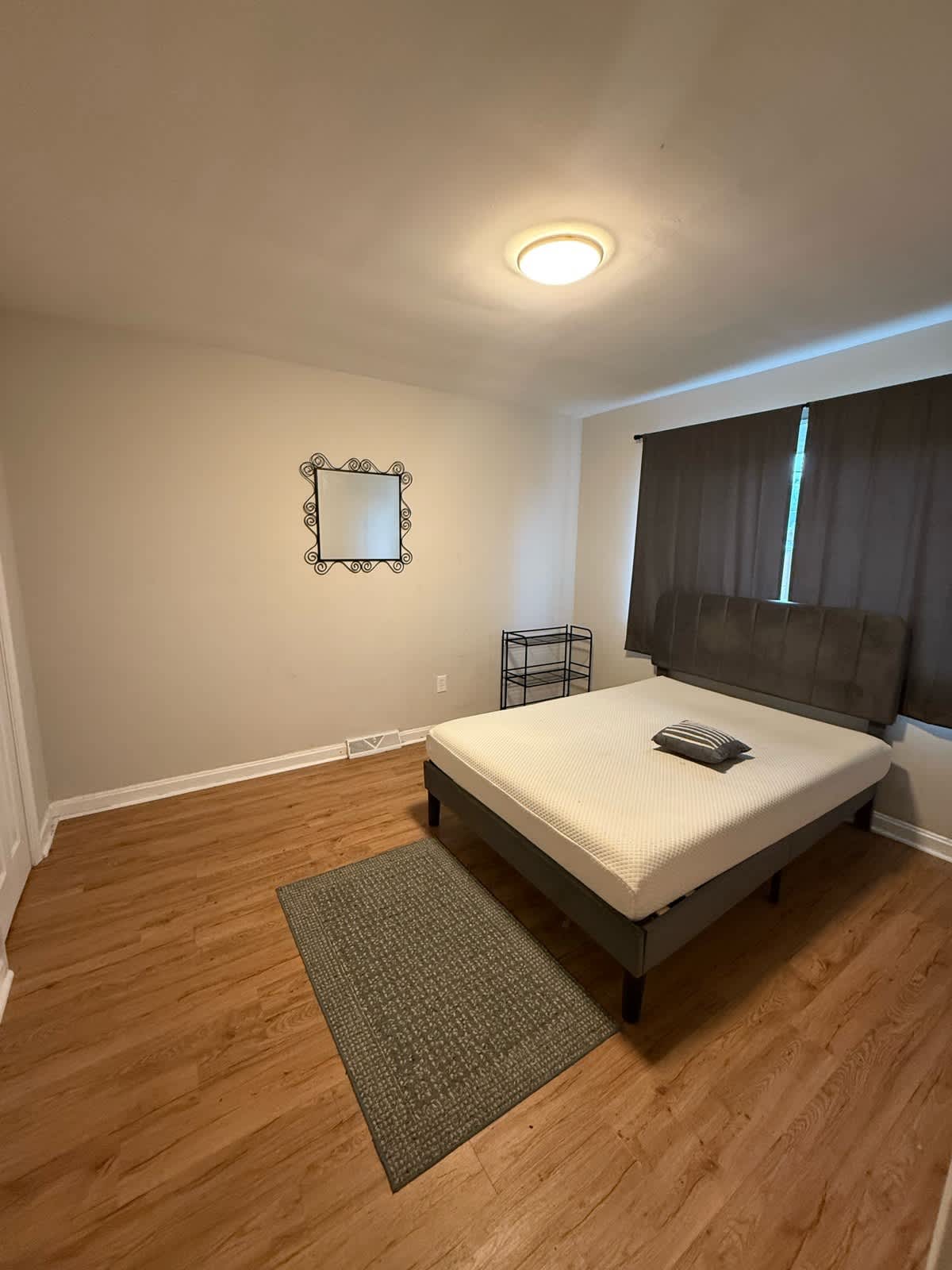 5202 Leverett Street Room 4 Basement – photo 1