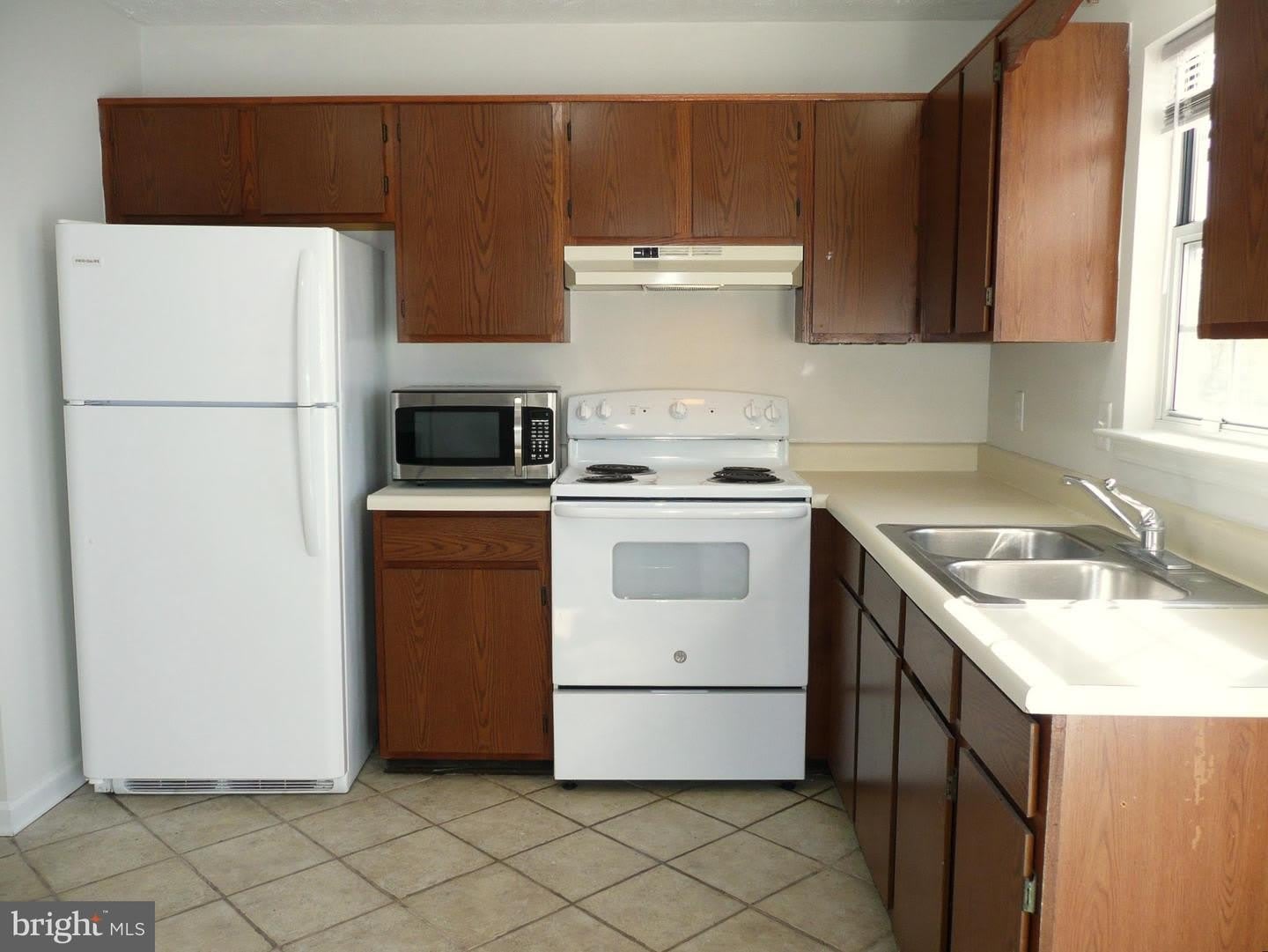 255 WATERFORD LN – photo 3