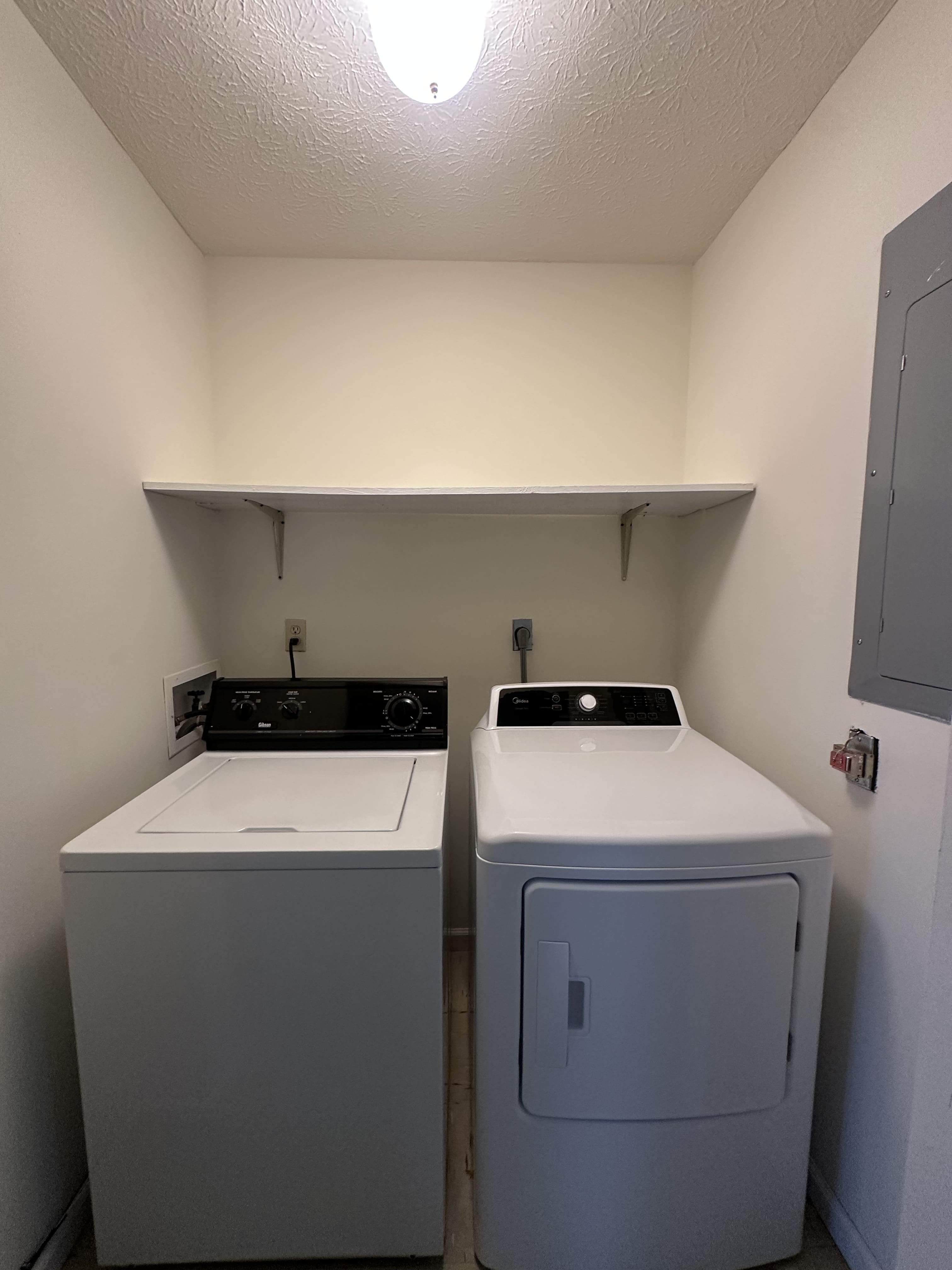 1111 South Park Avenue – photo 4
