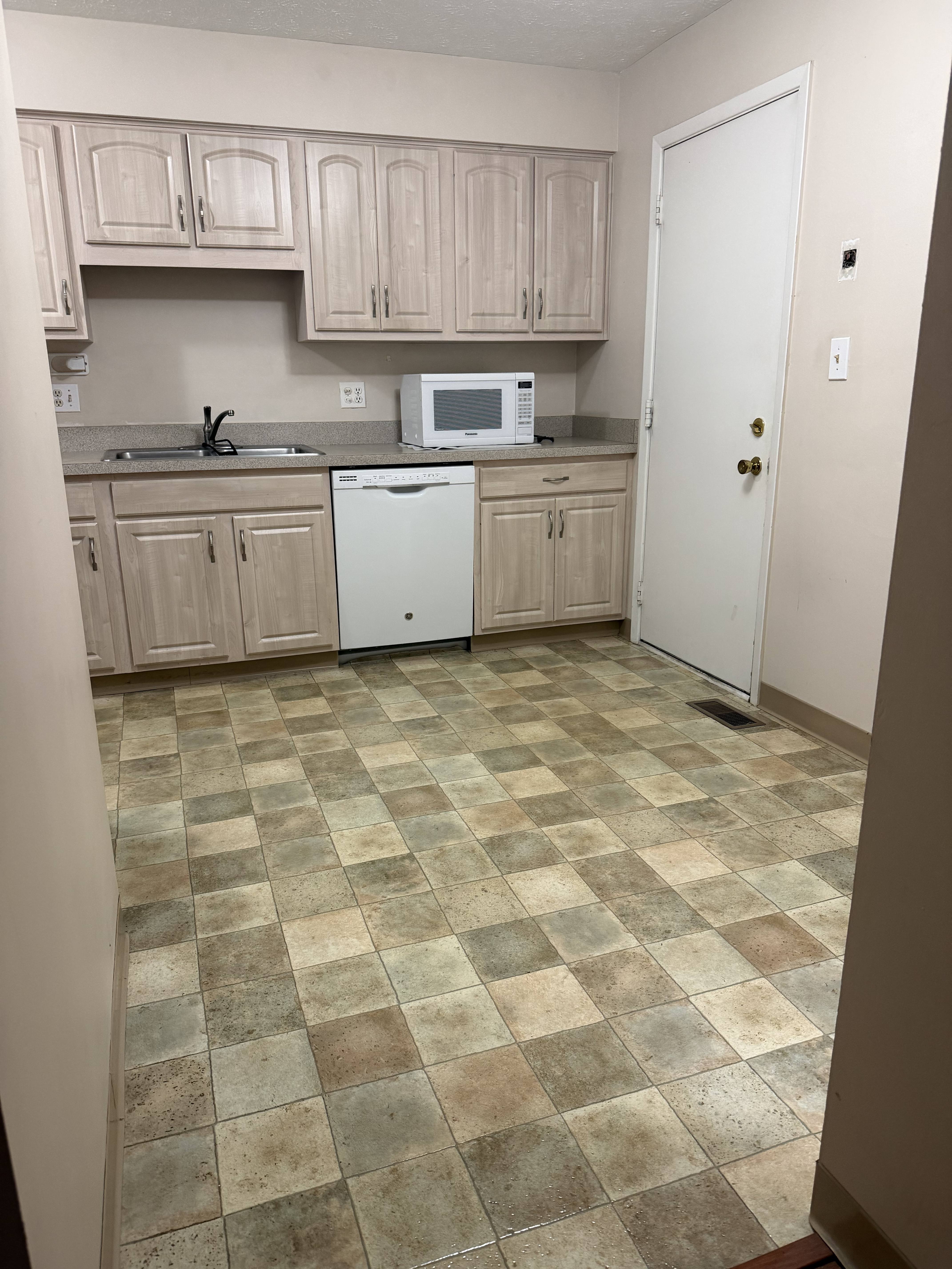 4458 Habersham Lane North – photo 3