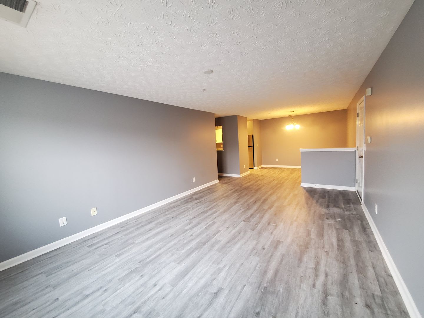 Open House Saturday from 11:00AM -11:30AM Spacious Condo – photo 1