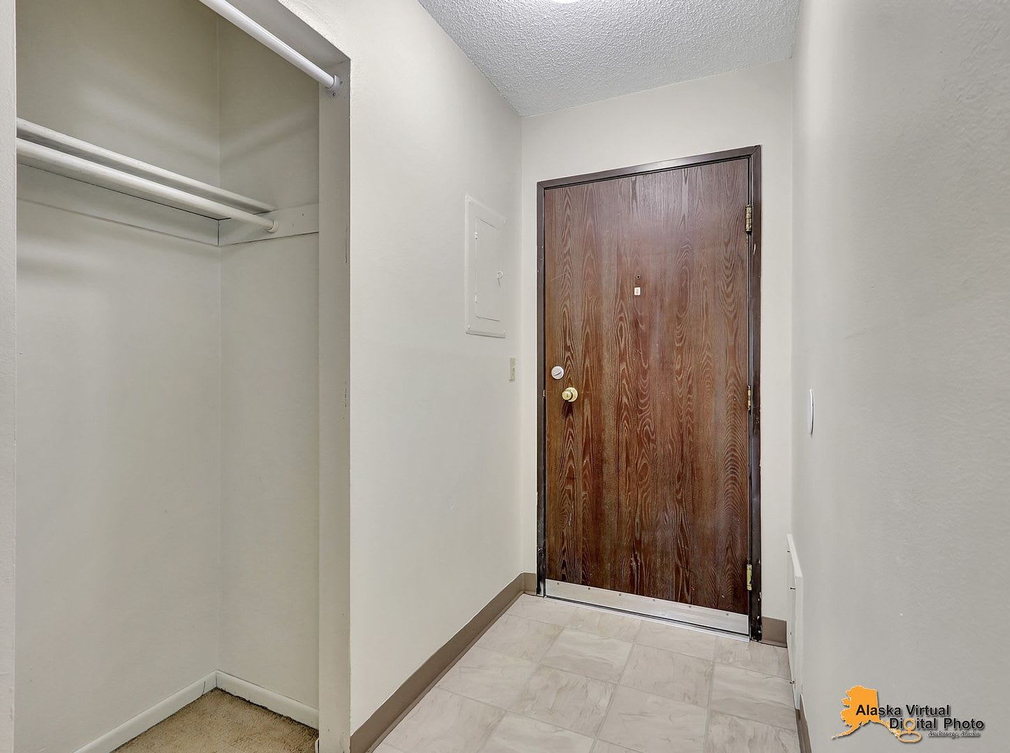Cozy Condo for Rent in East Anchorage! – photo 3