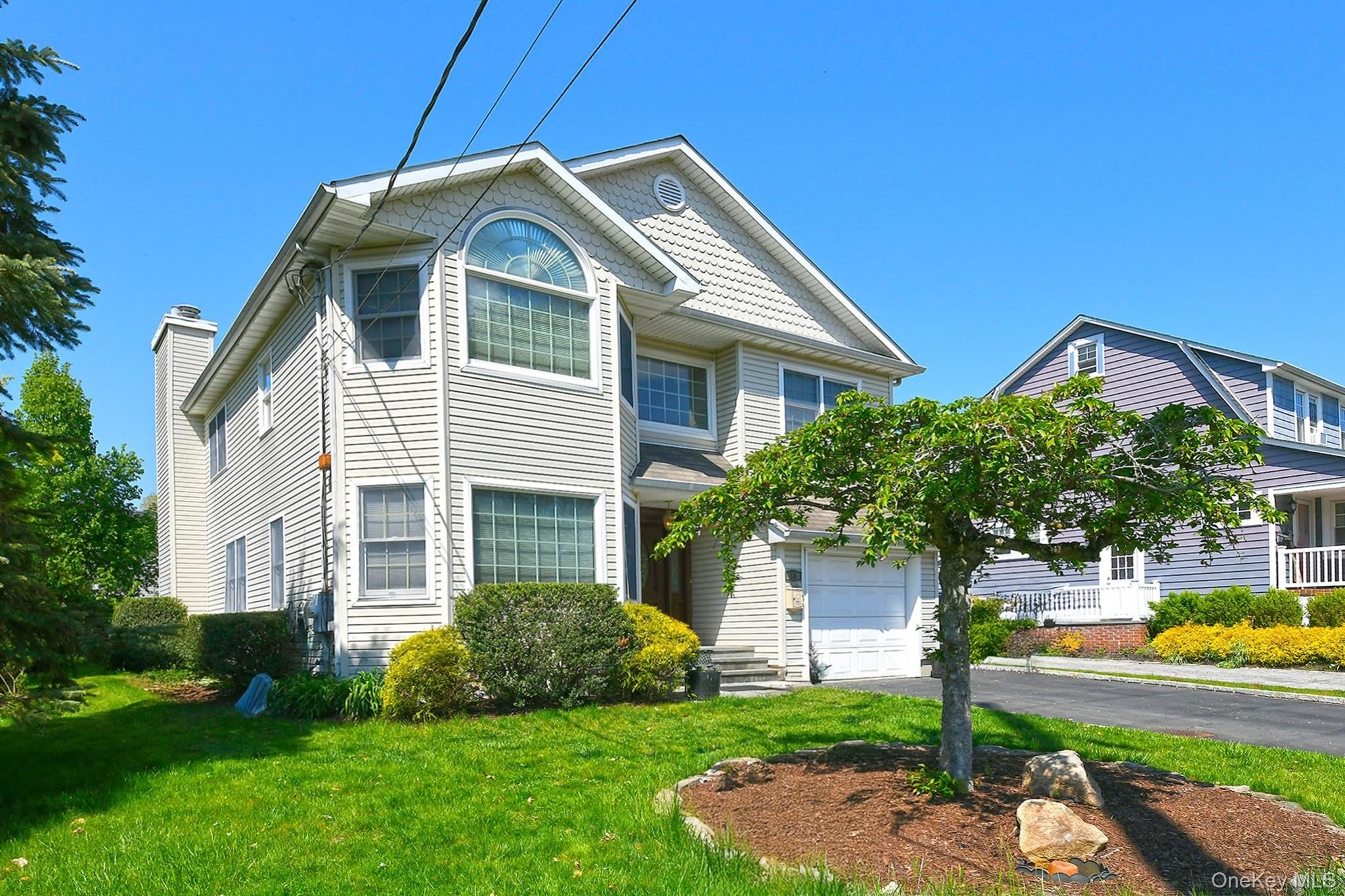 13 Sheppard Street – photo 1