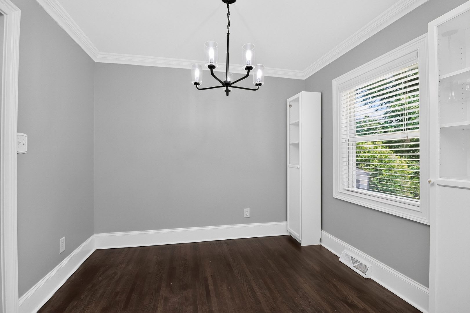 Beautiful 3 Bedroom Home Near Plaza Midwood! – photo 4