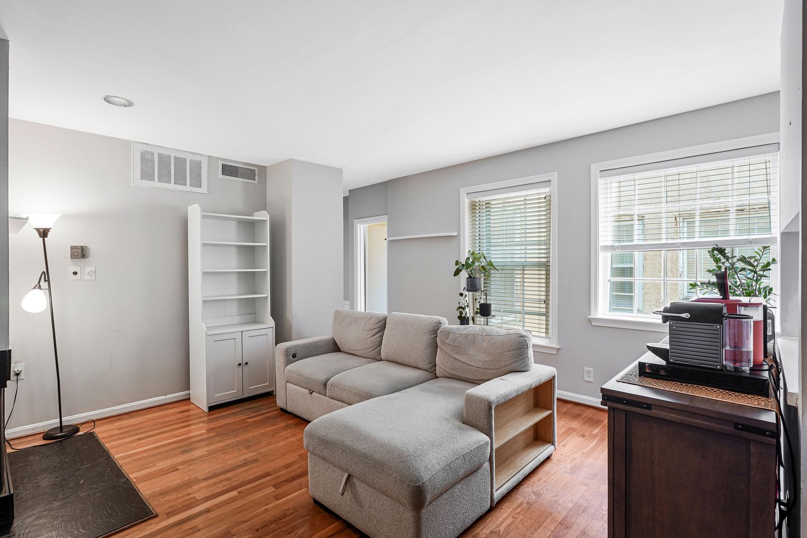 Capitol Hill Two-Bedroom – photo 1