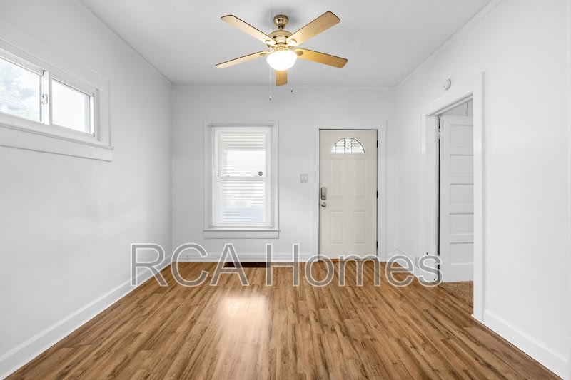 901 North Linwood Avenue – photo 2