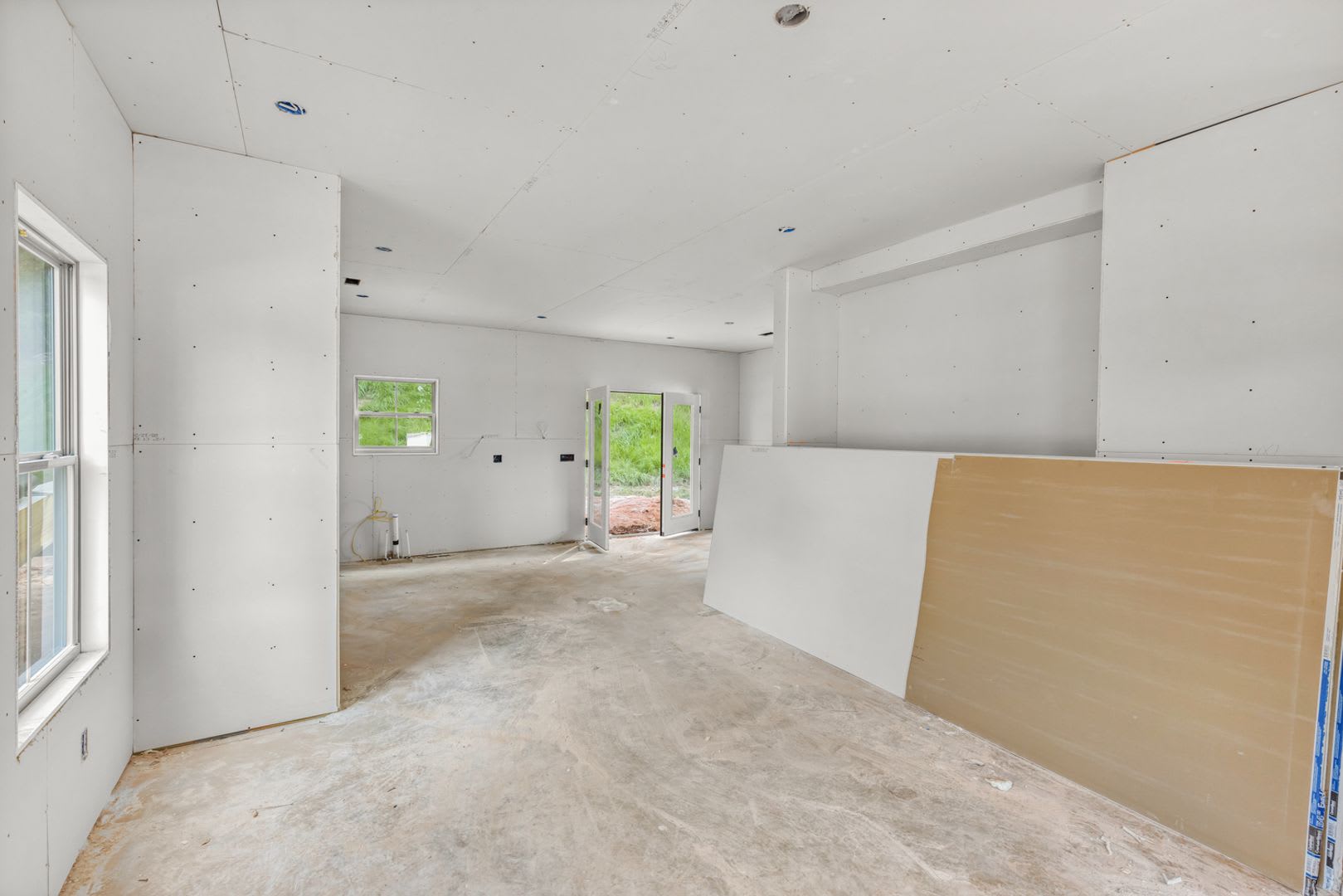 Brand-New 3BR/2.5BA at Cottages on Wire – photo 2