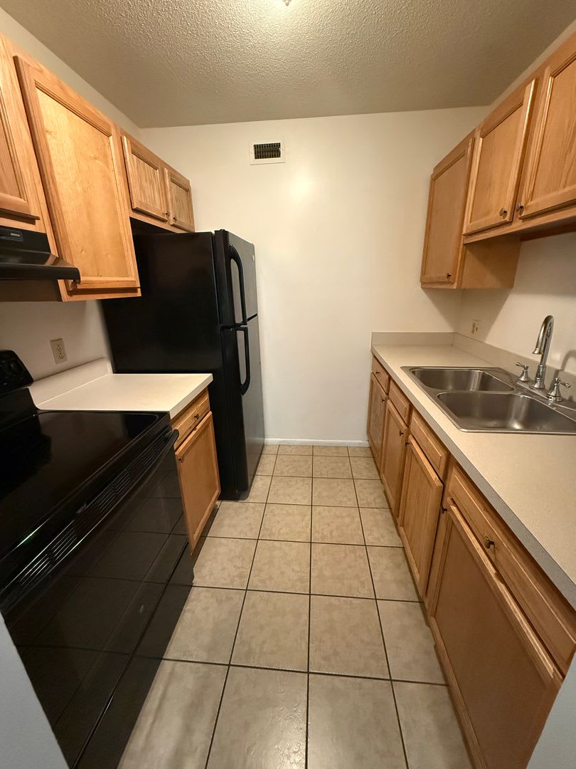 Two bedroom available in Millcreek – photo 4