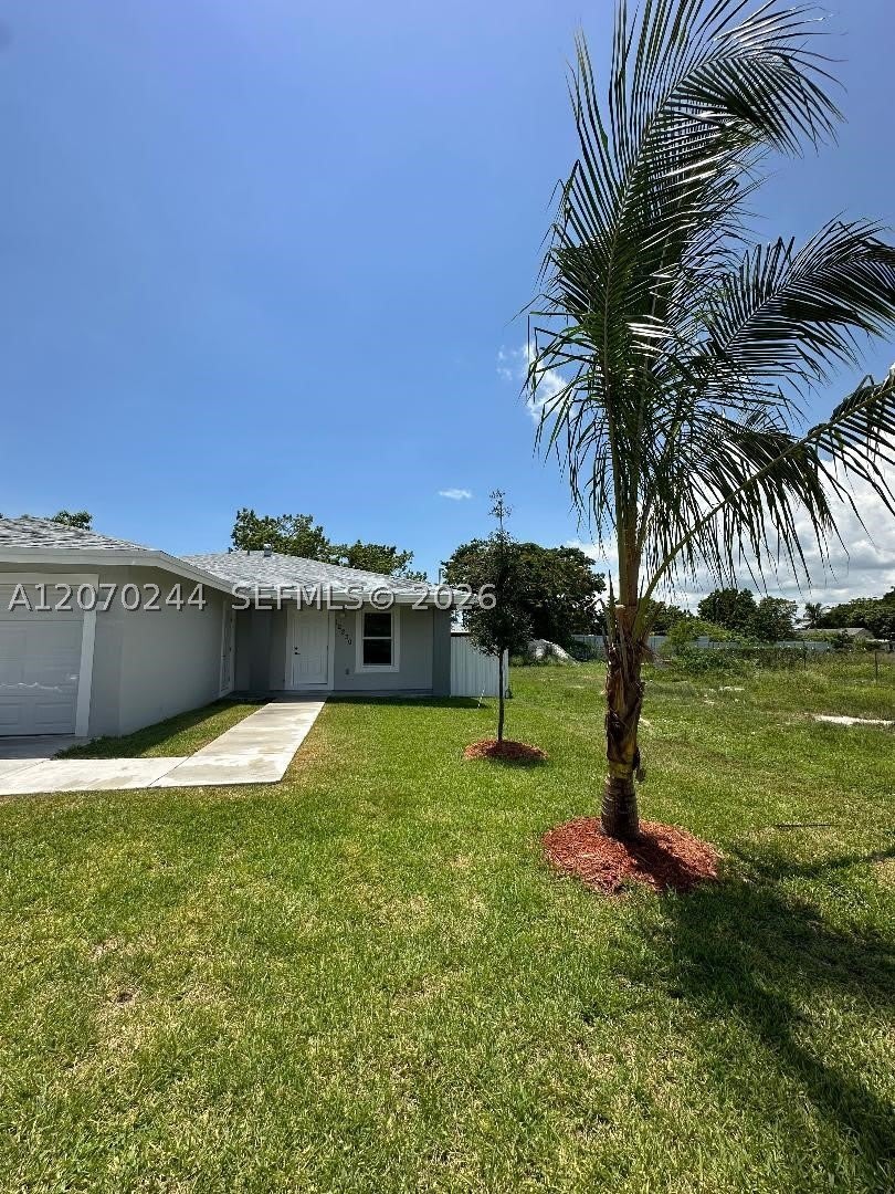 12230 SW 219th St – photo 2