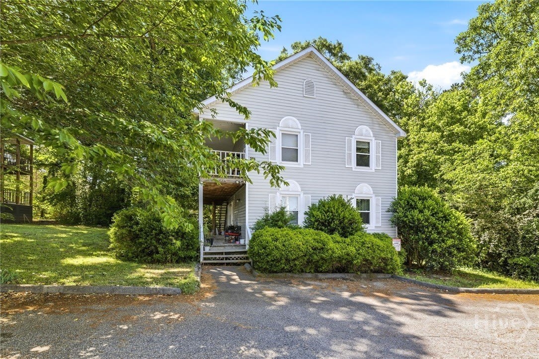 205 Pineview Drive – photo 2