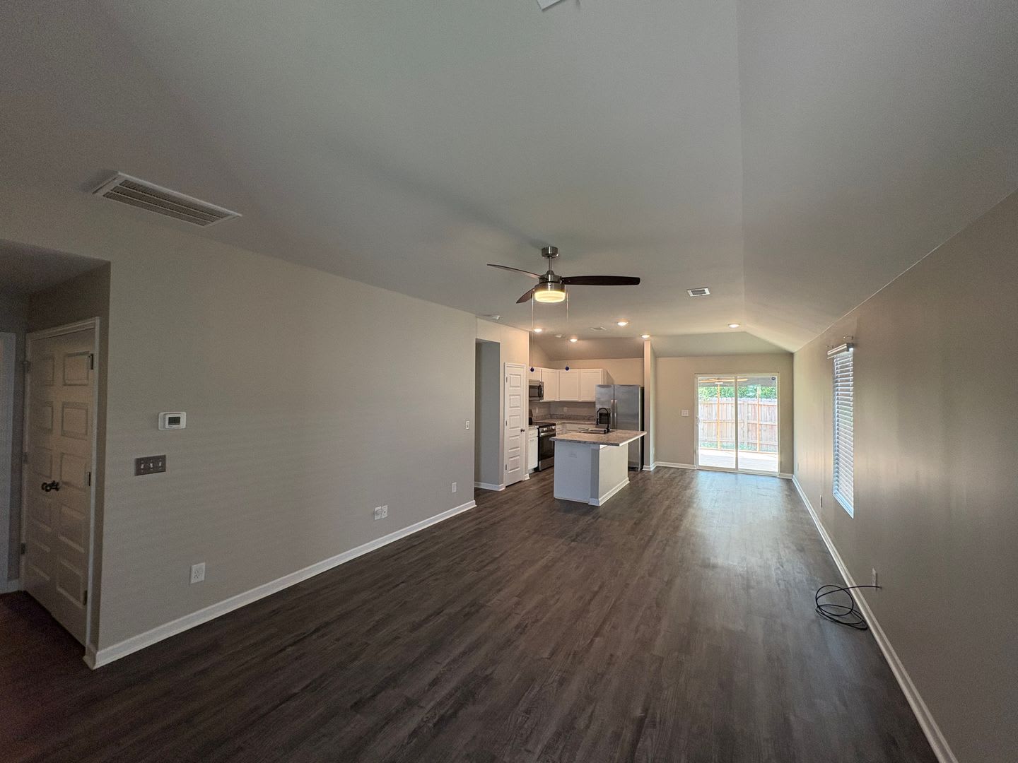3 Bed 2 Bath Available For Rent Now – photo 3
