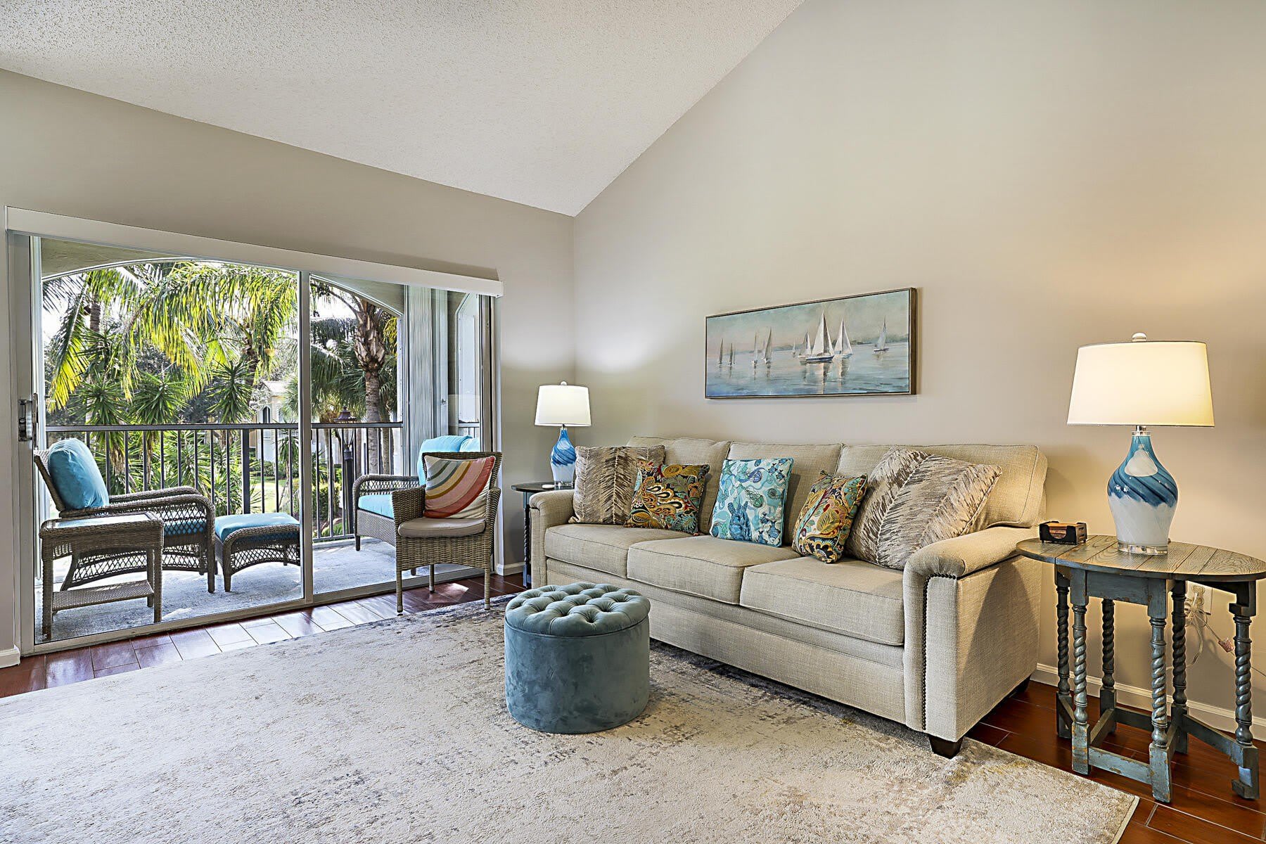 272 VILLAGE Boulevard – photo 4