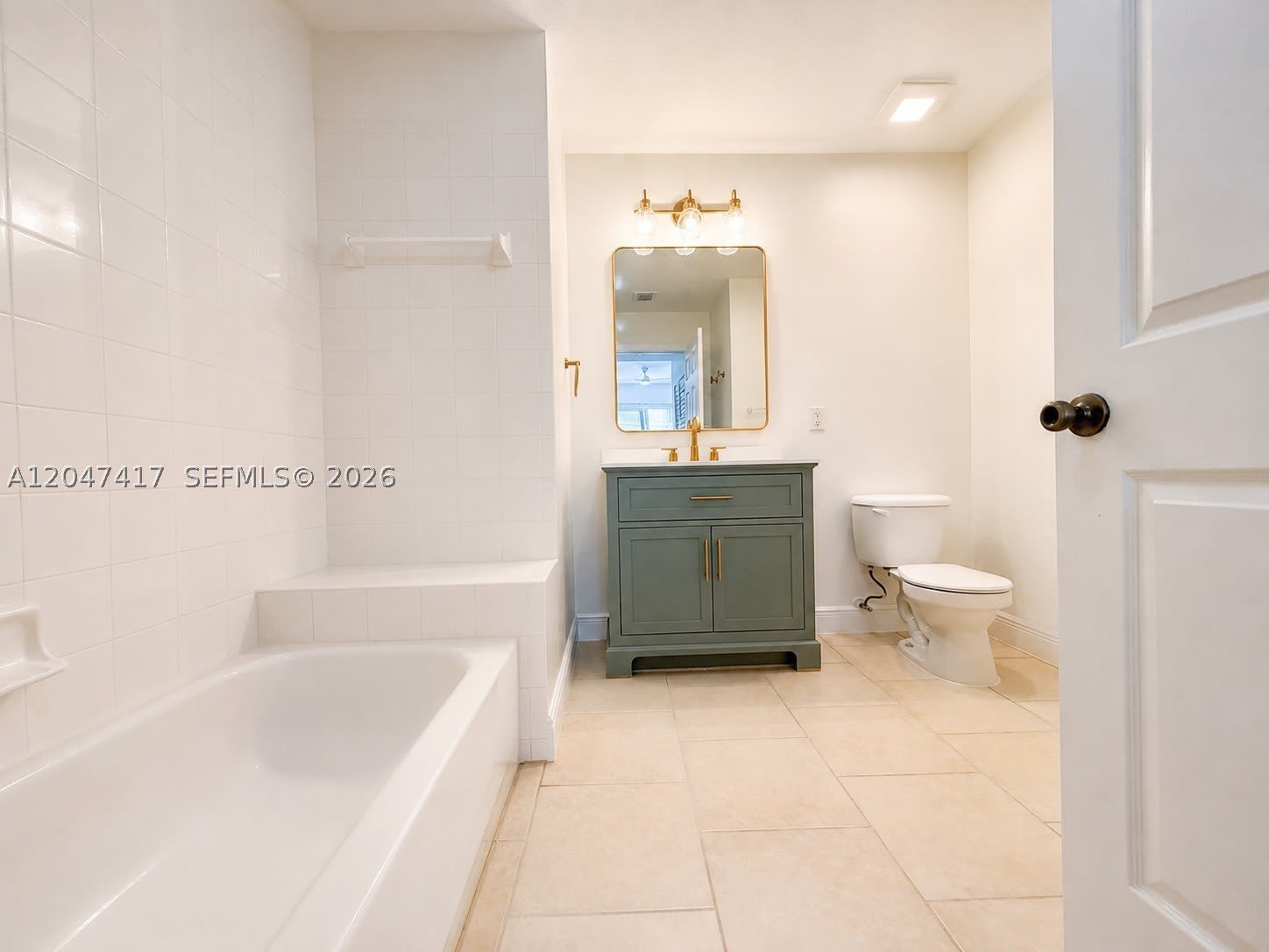 1203 Town Center – photo 5