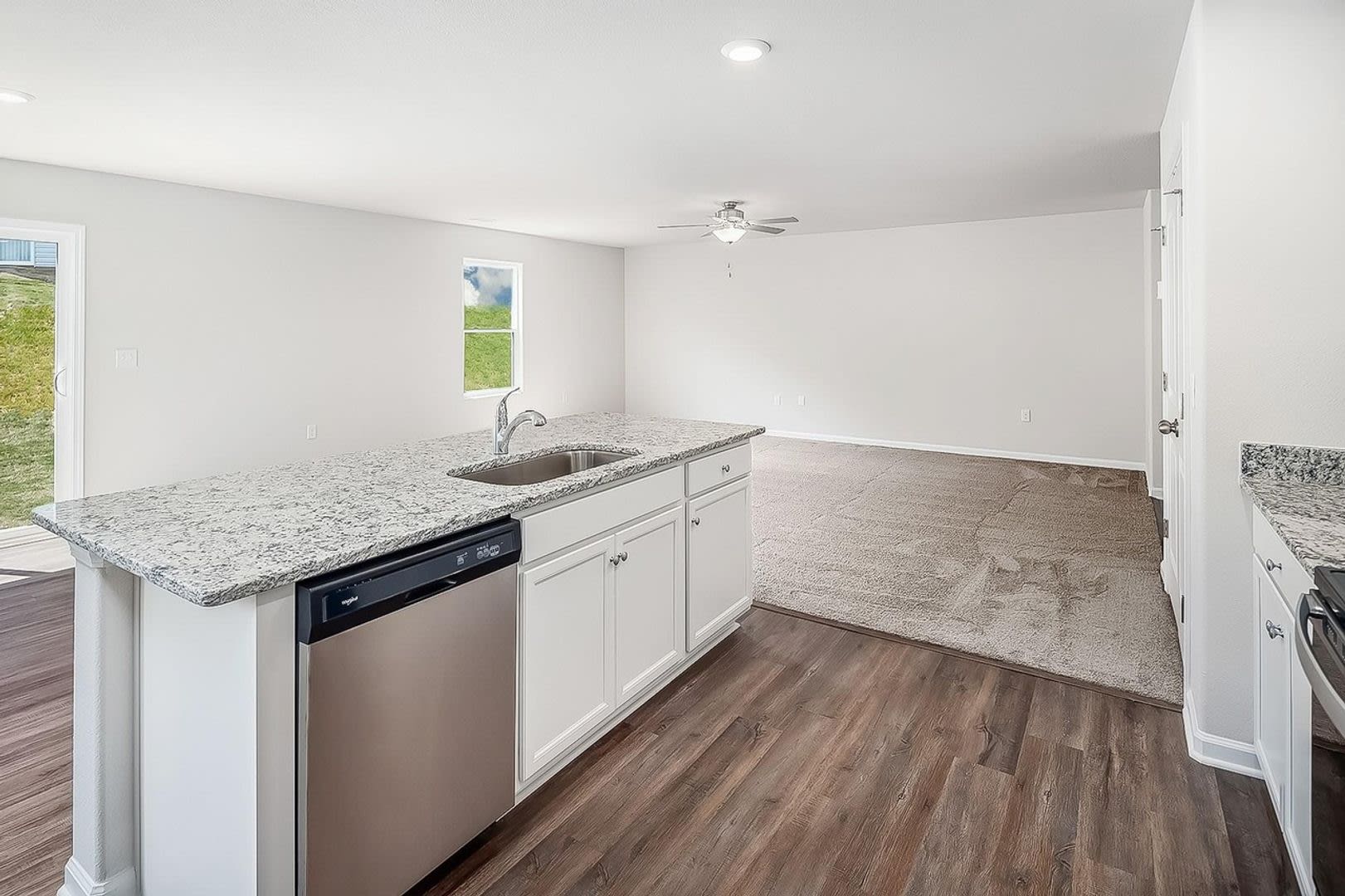 Room in 4 Bedroom Home at Hawley St – photo 4