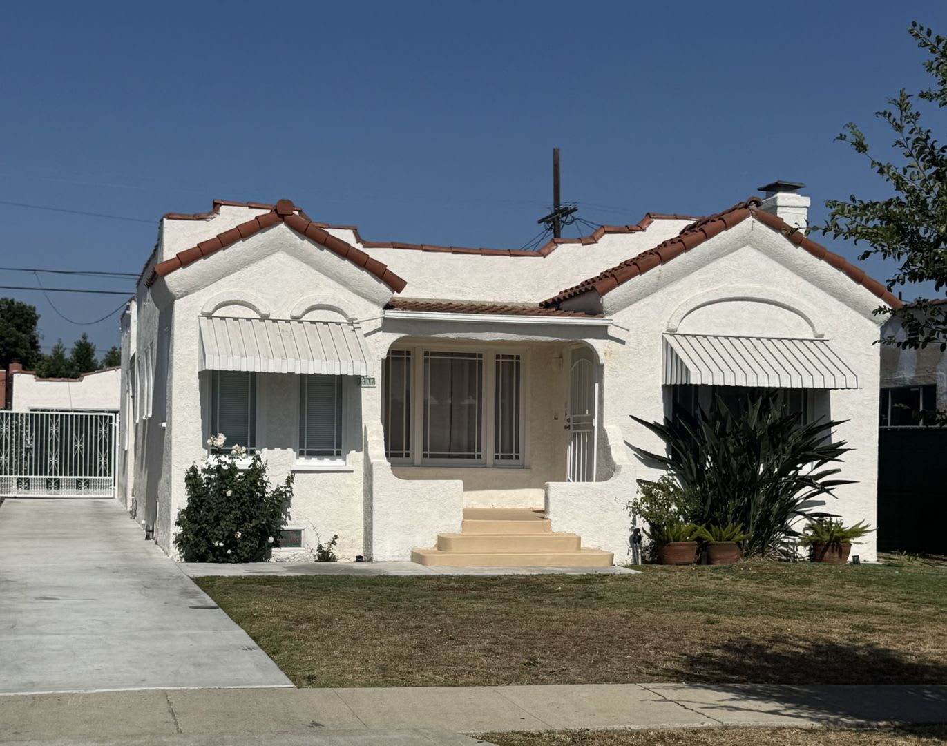 Upgraded 3BD Home – photo 1