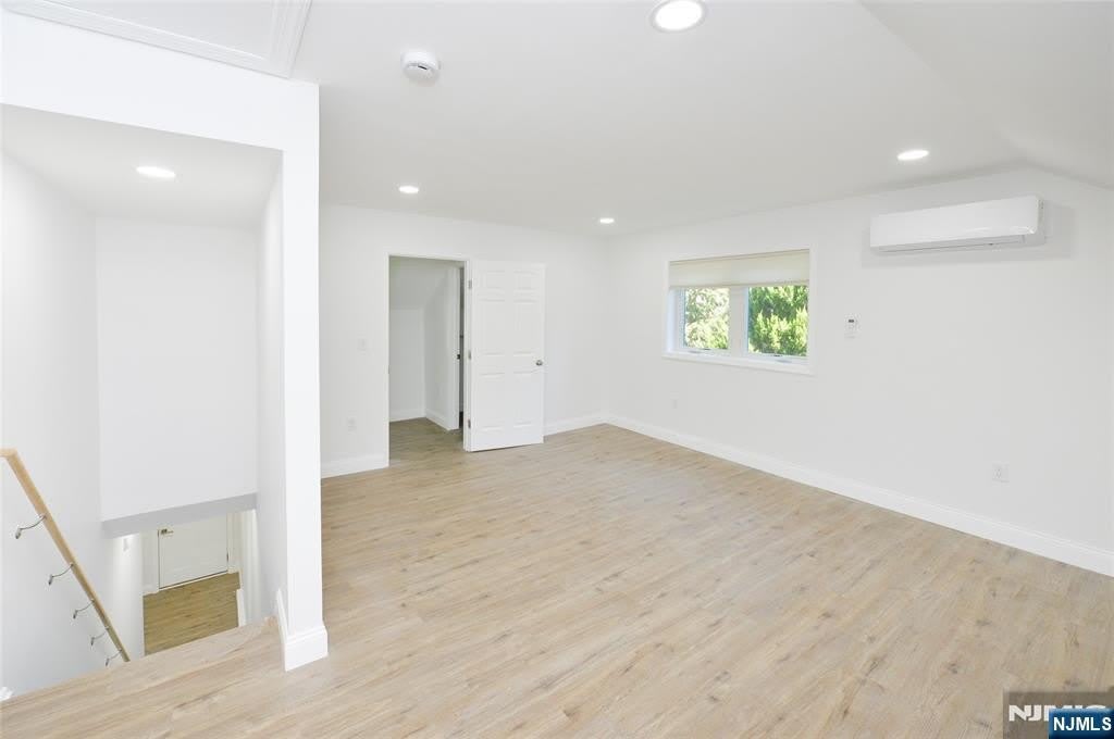 385 Goffle Road – photo 3