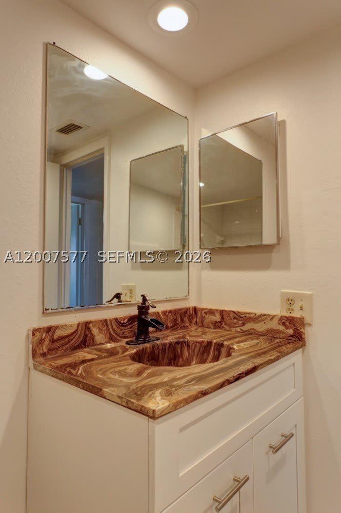 8020 SW 17th Pl – photo 3