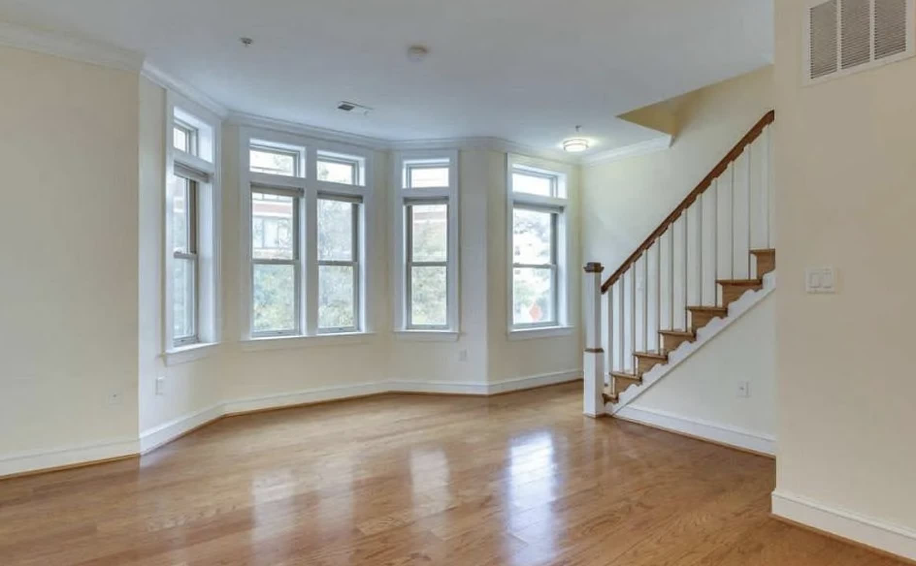 2237 Fairfax Drive – photo 3