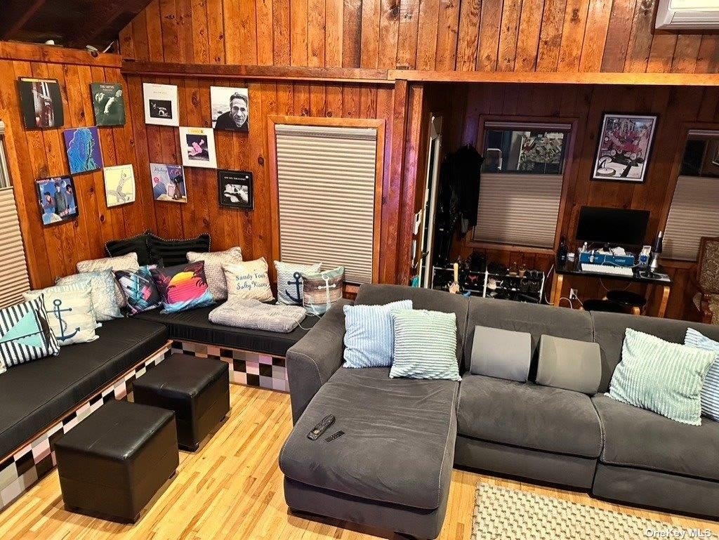 180 Clipper Road – photo 5