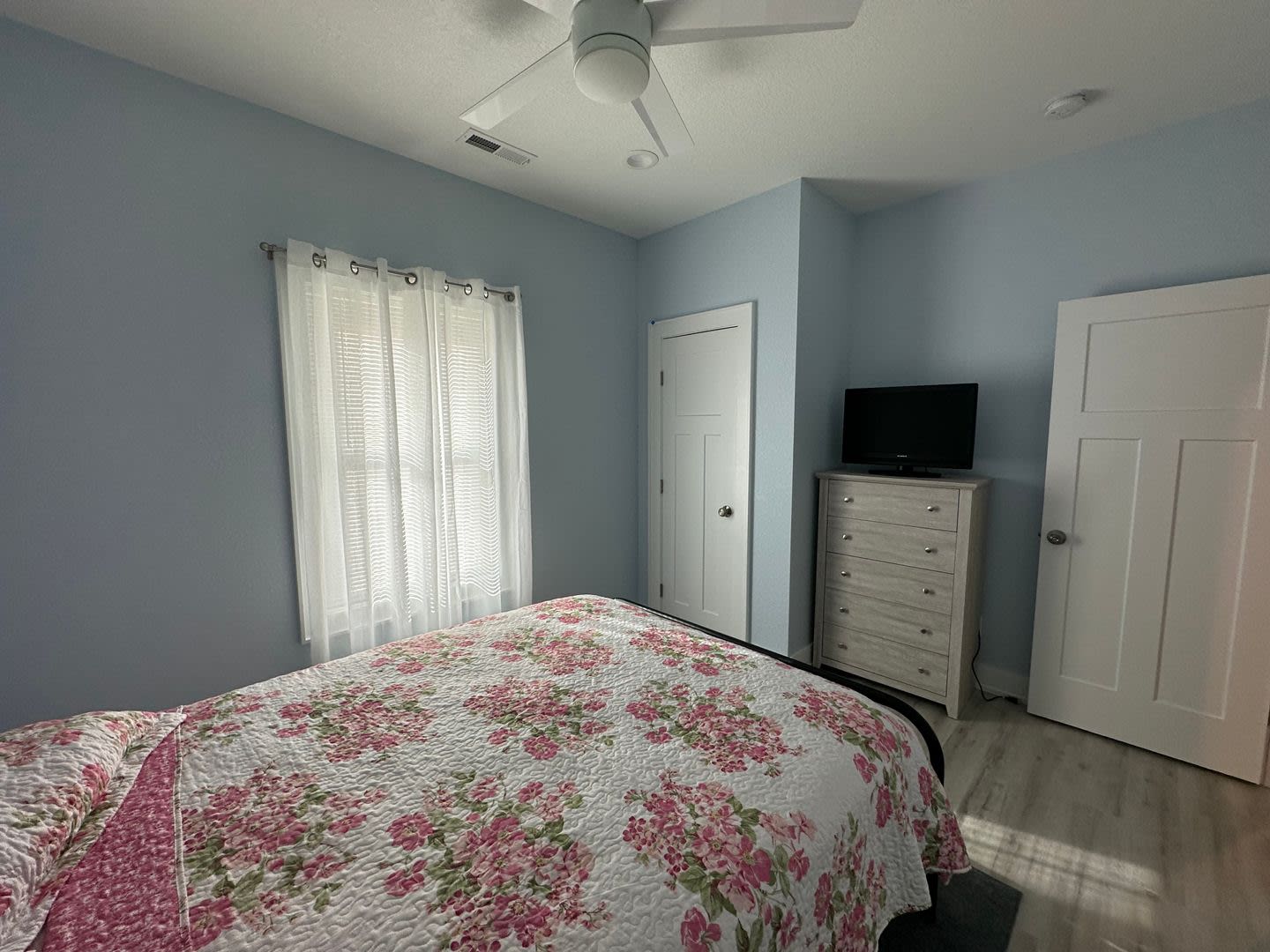Seasonal Furnished Newer Home-Colington – photo 5