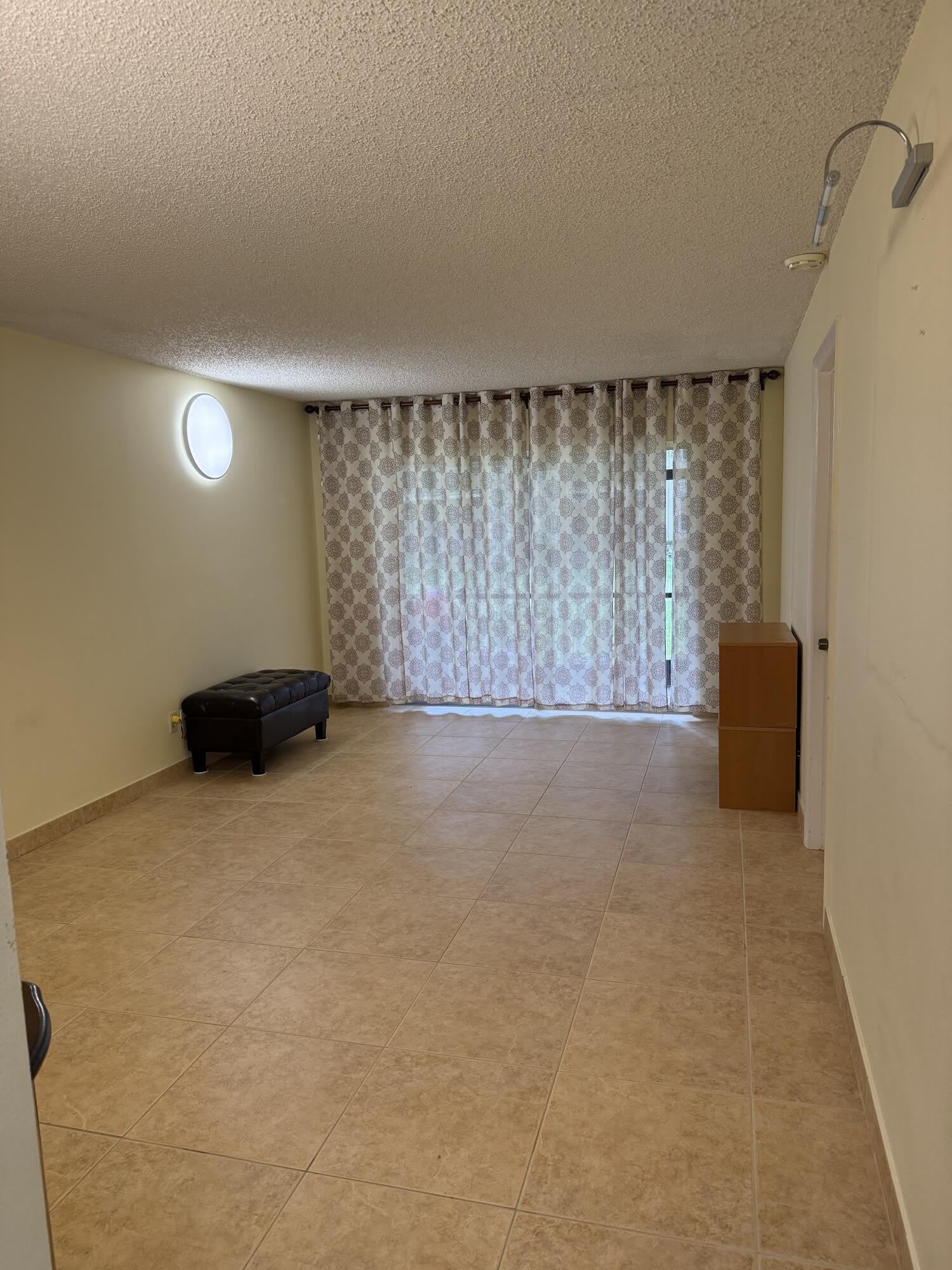 4272 NW 89th Avenue – photo 2