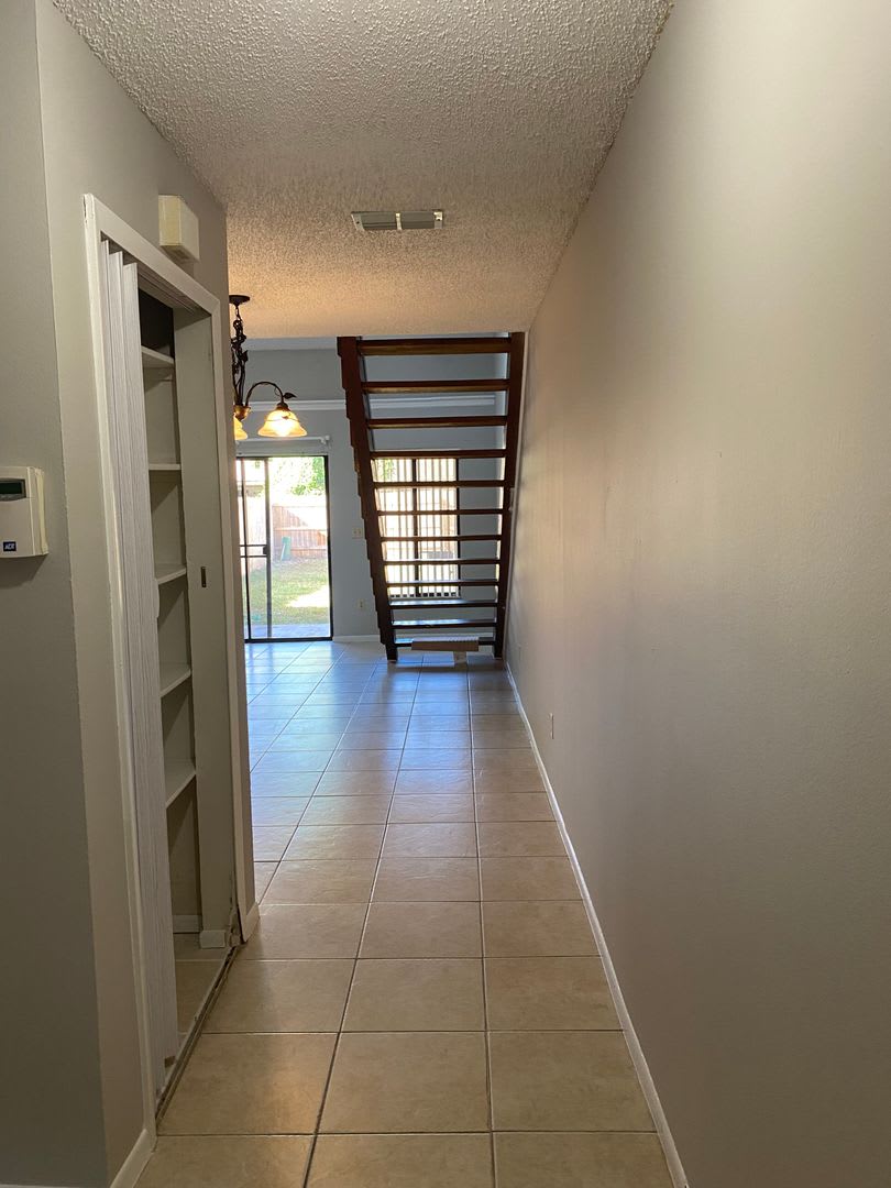 2 bedroom + loft, 2 bathroom townhome near UCF – photo 2