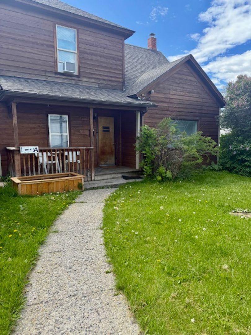 3 Bedroom, 1 Bath Apartment for Rent – photo 1