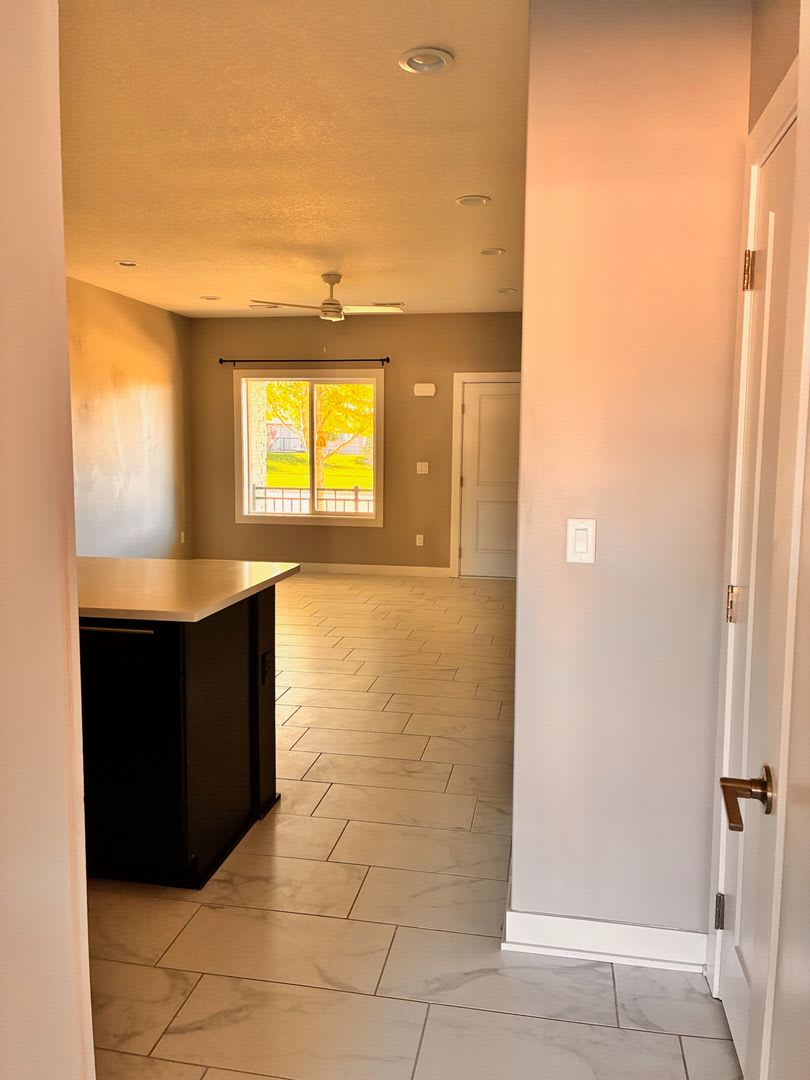 750 SE Westown Parkway – photo 3