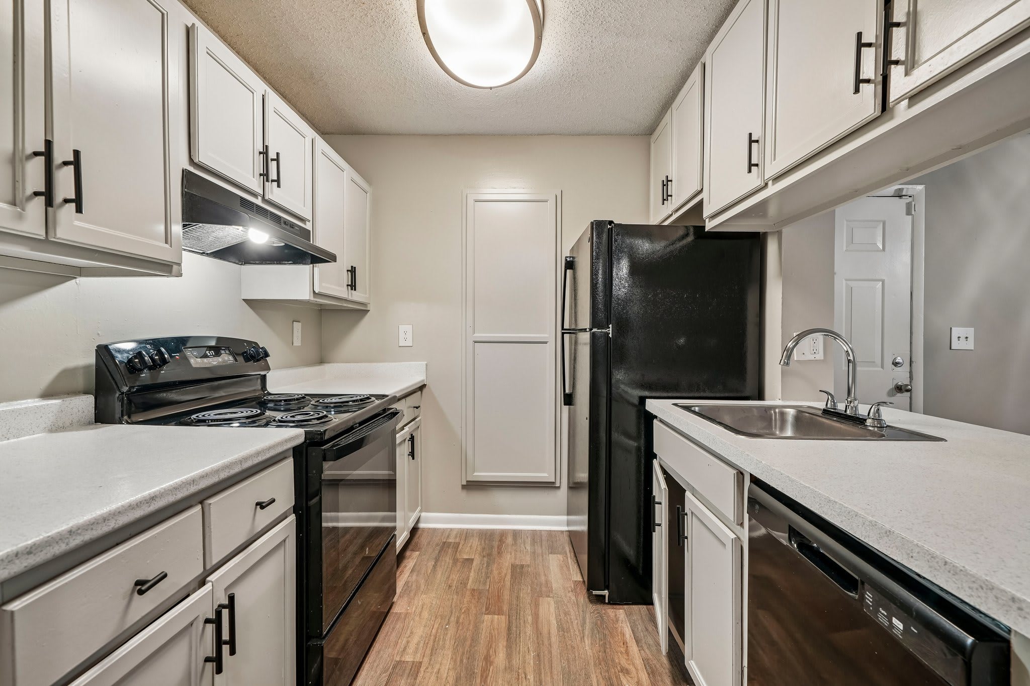 Flats at Riverview – photo 2