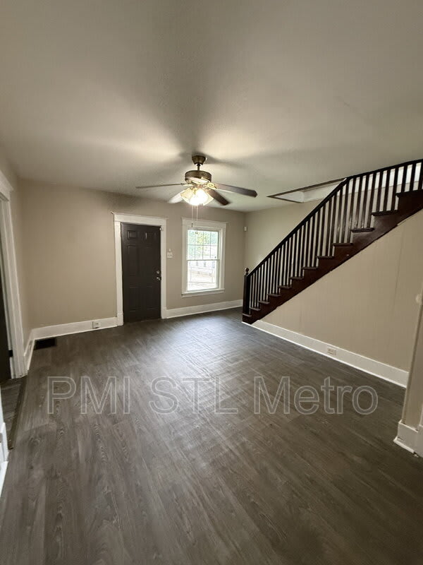 7212 Eunice Avenue – photo 5