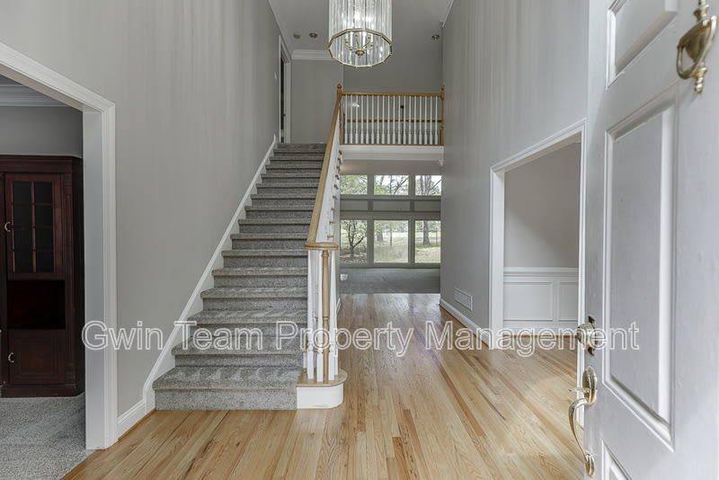 9345 Riverclub Pkwy – photo 2