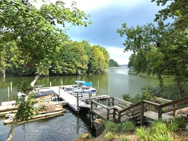 195 Ballard Lane – photo 2