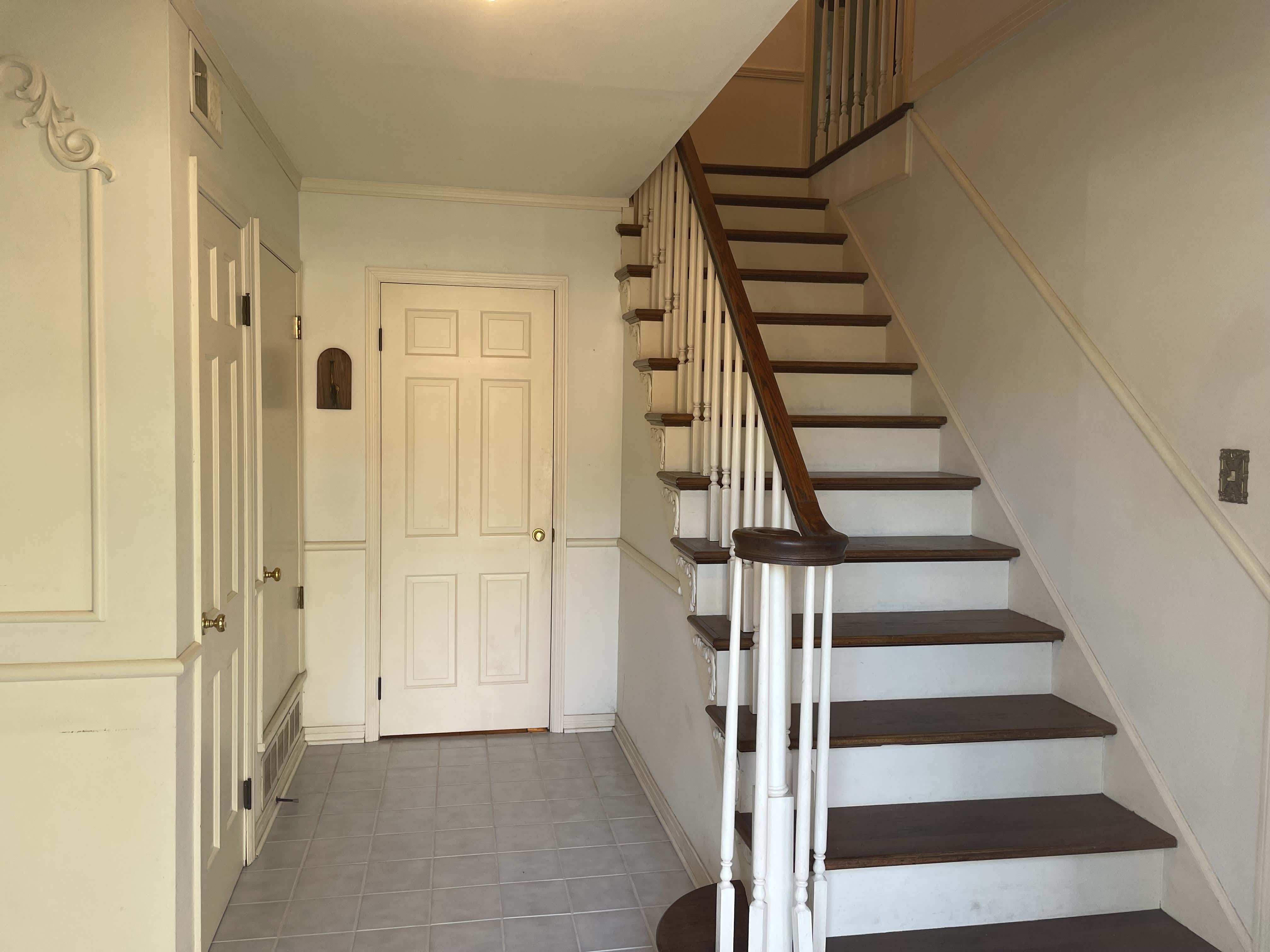 127 Perry St – photo 2
